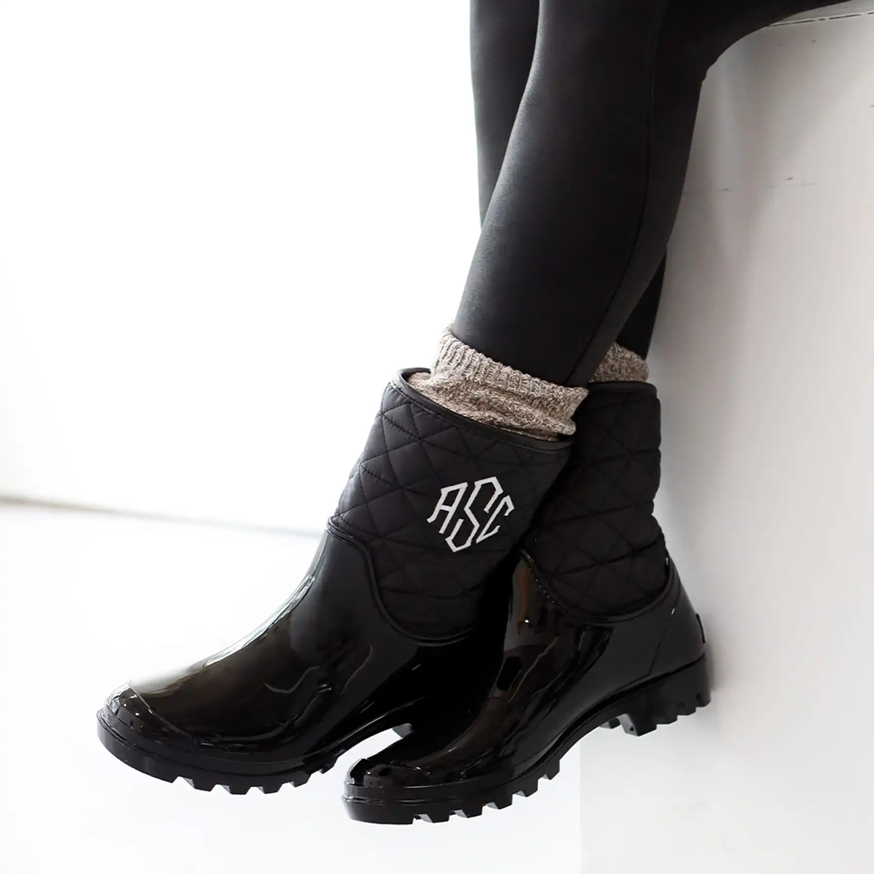 Monogrammed Rain Boots | Marleylilly