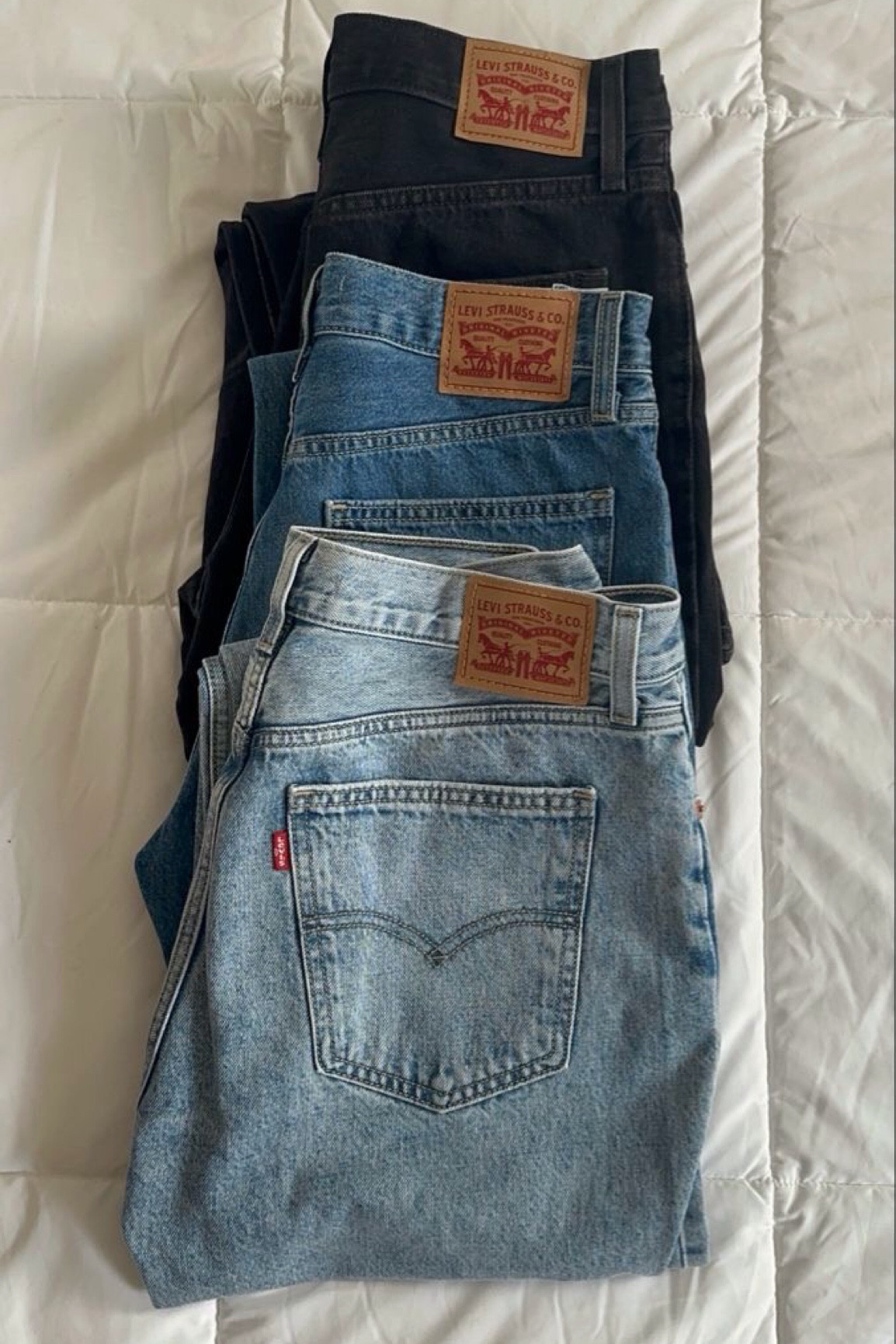 Best Selling Jeans! LEVIS DENIM JEANS! 
-trendy jeans, denim jeans, where to shop jeans , Levi jeans, Levi denim, denim inspo , straight leg jeans, gift guide , vacation outfit- jeans 

#LTKStyleTip #LTKGiftGuide #LTKFindsUnder100