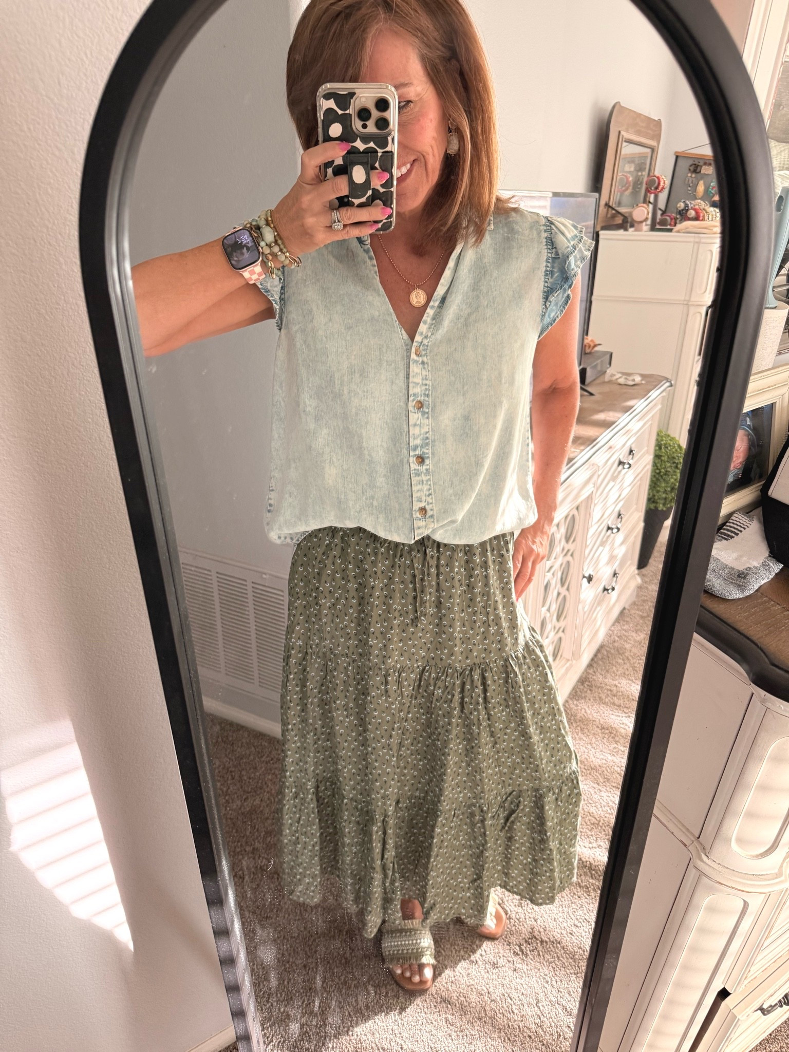 #LTKteacherstyle   Green sandal slides Marshall’s

#LTKdayinmylife