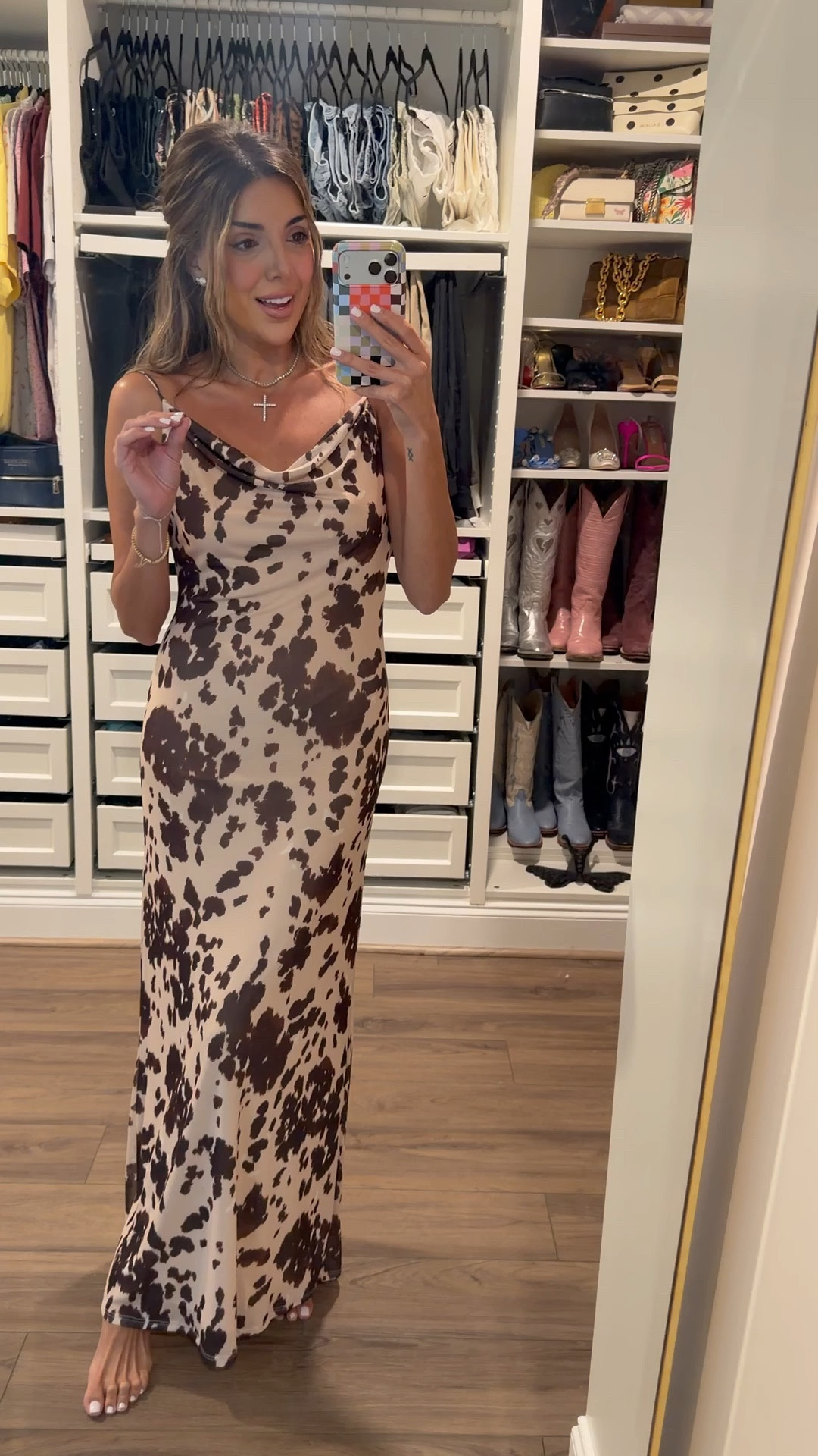 wowwwwwee🤩🤩 this dress is spicy! Def a show stopper in the best way! Can’t wait to wear it! It’s a slinky mesh material and so comfy! The straps are adjustable so you can show more or less cleavage!

size small

code MORGANH35 To save $$$


@VICI #vicipartner

#LTKFestival #LTKootd