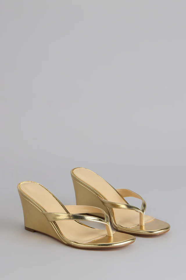 Weekend Glow Up Thong Wedge Heels | Windsor Stores
