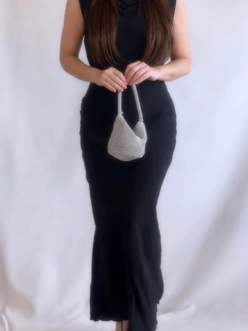 A true statement piece ✨

This Sfera silver jewel-style bag is the perfect accessory to elevate any look. Designed with a structured silhouette and embellished with shimmering metallic details, it brings instant elegance and a touch of glamour.

I love how it catches the light and transforms even the simplest outfit into something special. Perfect for evening plans, events, or when you just want your accessories to do all the talking.

Tap to explore similar styles and add a little sparkle to your wardrobe 🤍

#LTKespana #LTKbag #LTKsummer