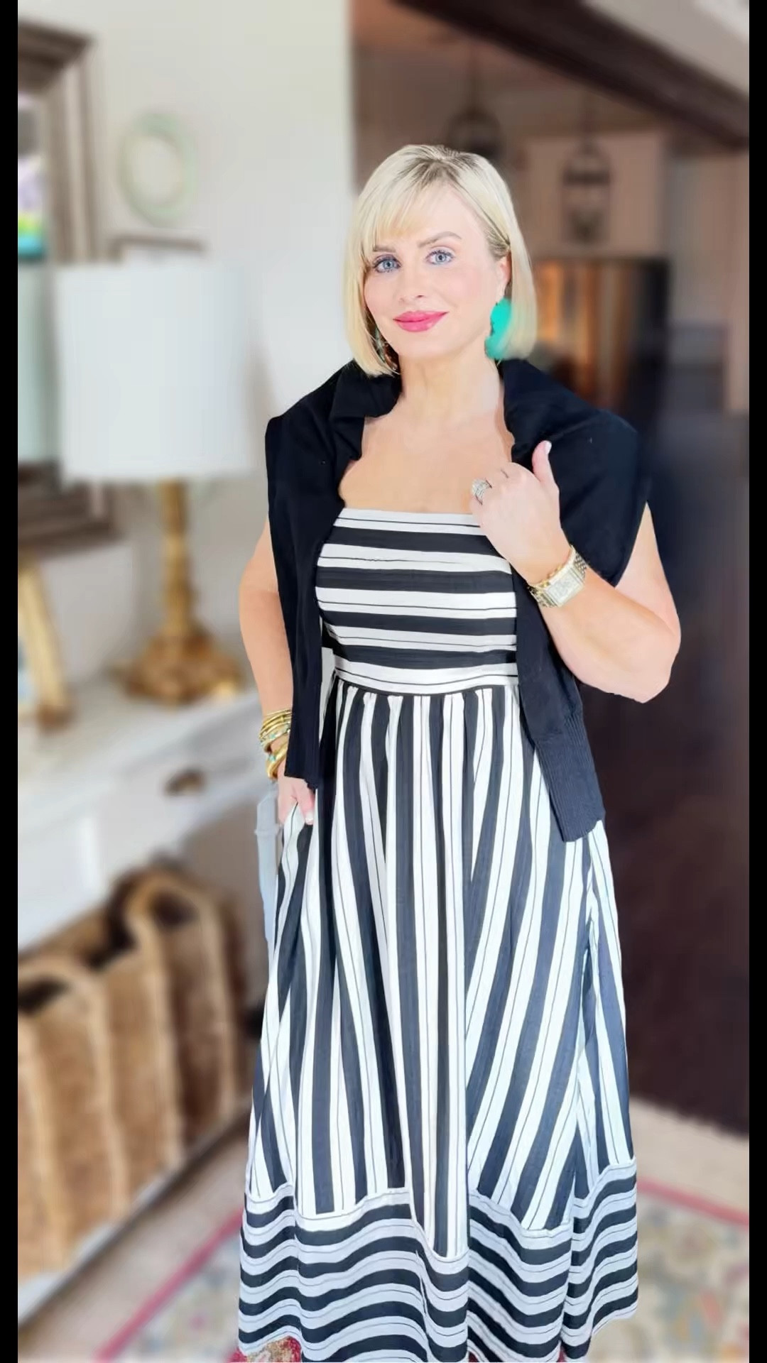 One of my favorite new dresses is now 40% off and under $30!!

Maxi Dress, Striped Dress, Black and White Stripes, Black, Vacation Outfit, Vacation Dress, White, Stripes, Over 40 Style, Classic Style, Chic Style, Amazon, Brunch Outfit, Lunch Outfit, Casual Date Night, Mom Style


#LTKootd #LTKSaleAlert #LTKmomlife