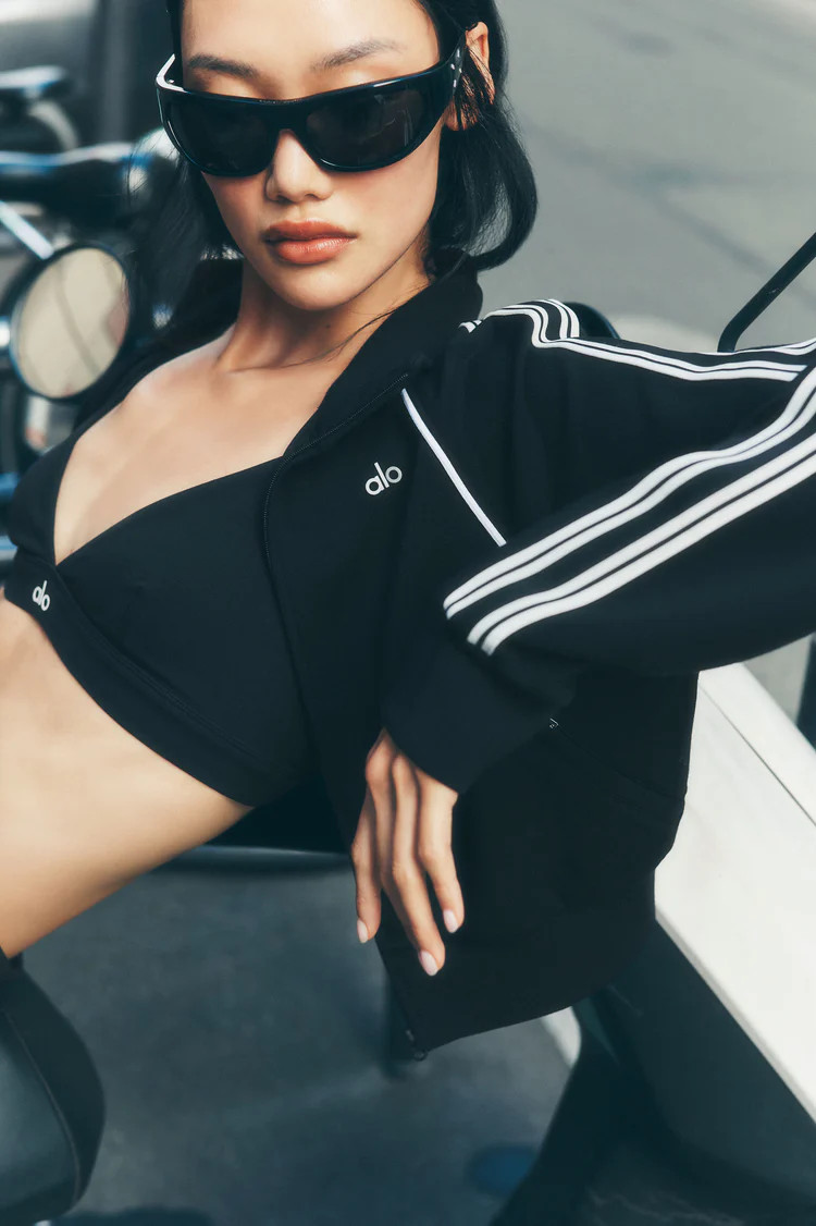 Track Star Full Zip Jacket - Black | Alo Yoga (US)
