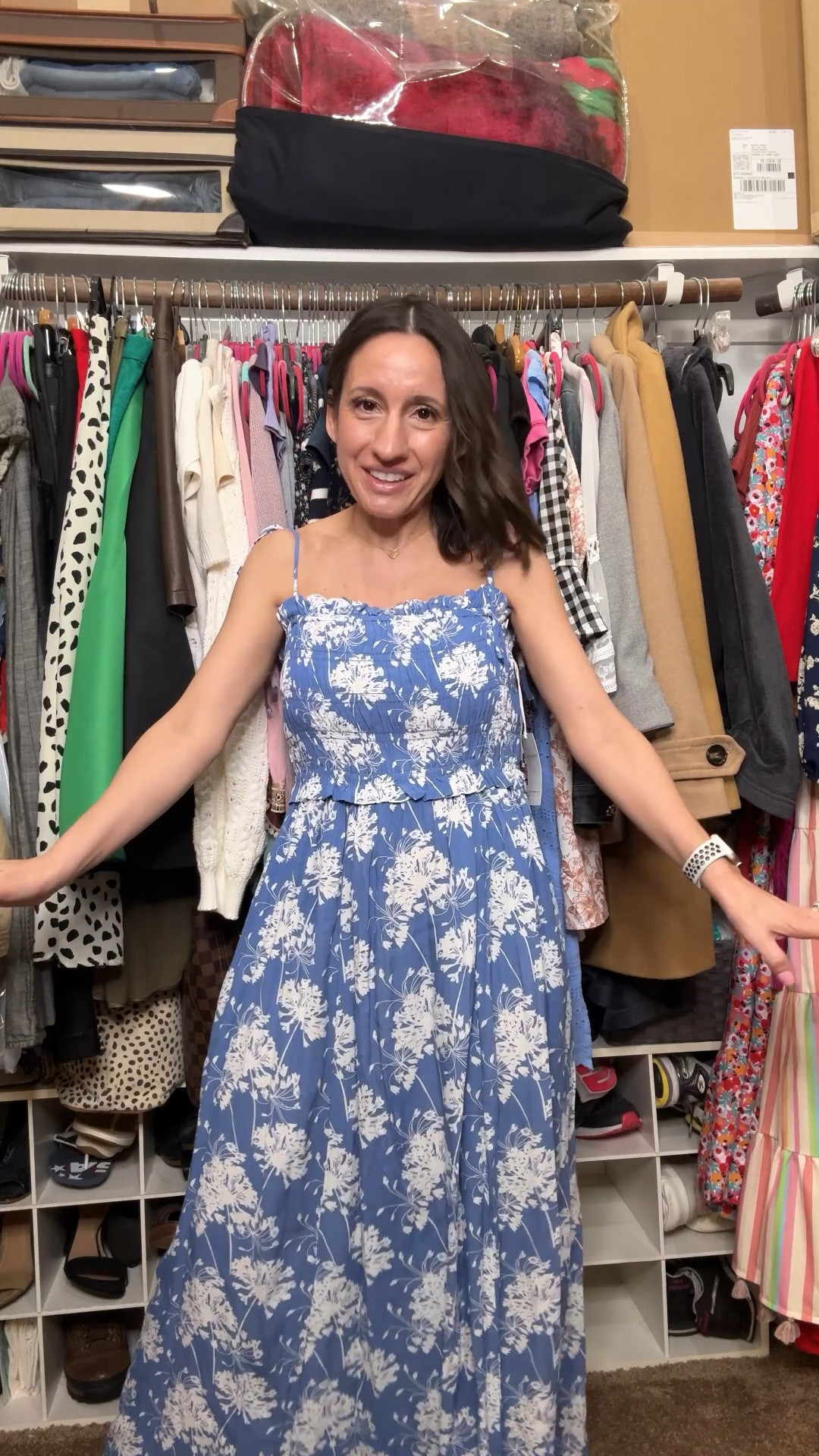 Floral dress that’s petite friendly. 
Wearing an xsmall. 


#LTKSeasonal #LTKPetite #LTKOver40