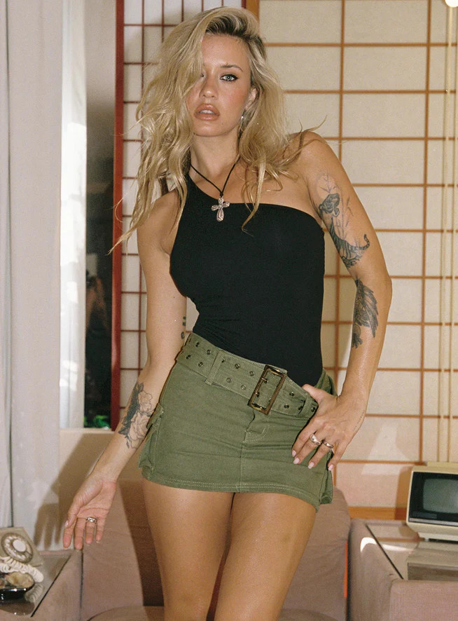 Iconic Cargo Mini Skirt Khaki | Princess Polly US