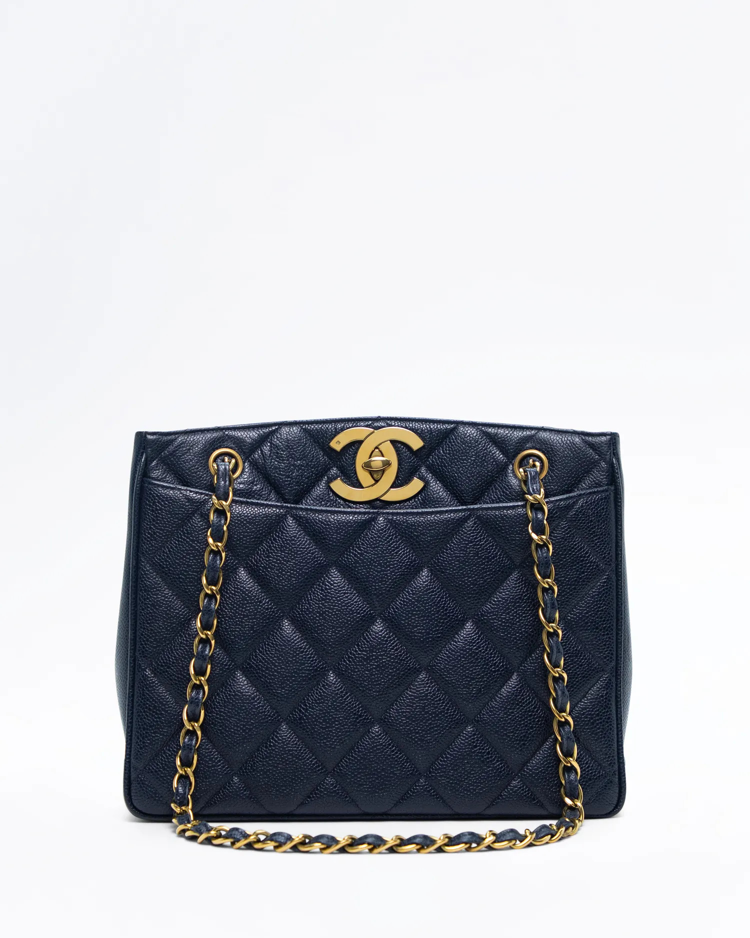 HomeHow It WorksClub PerksMerch Shop | Vivrelle