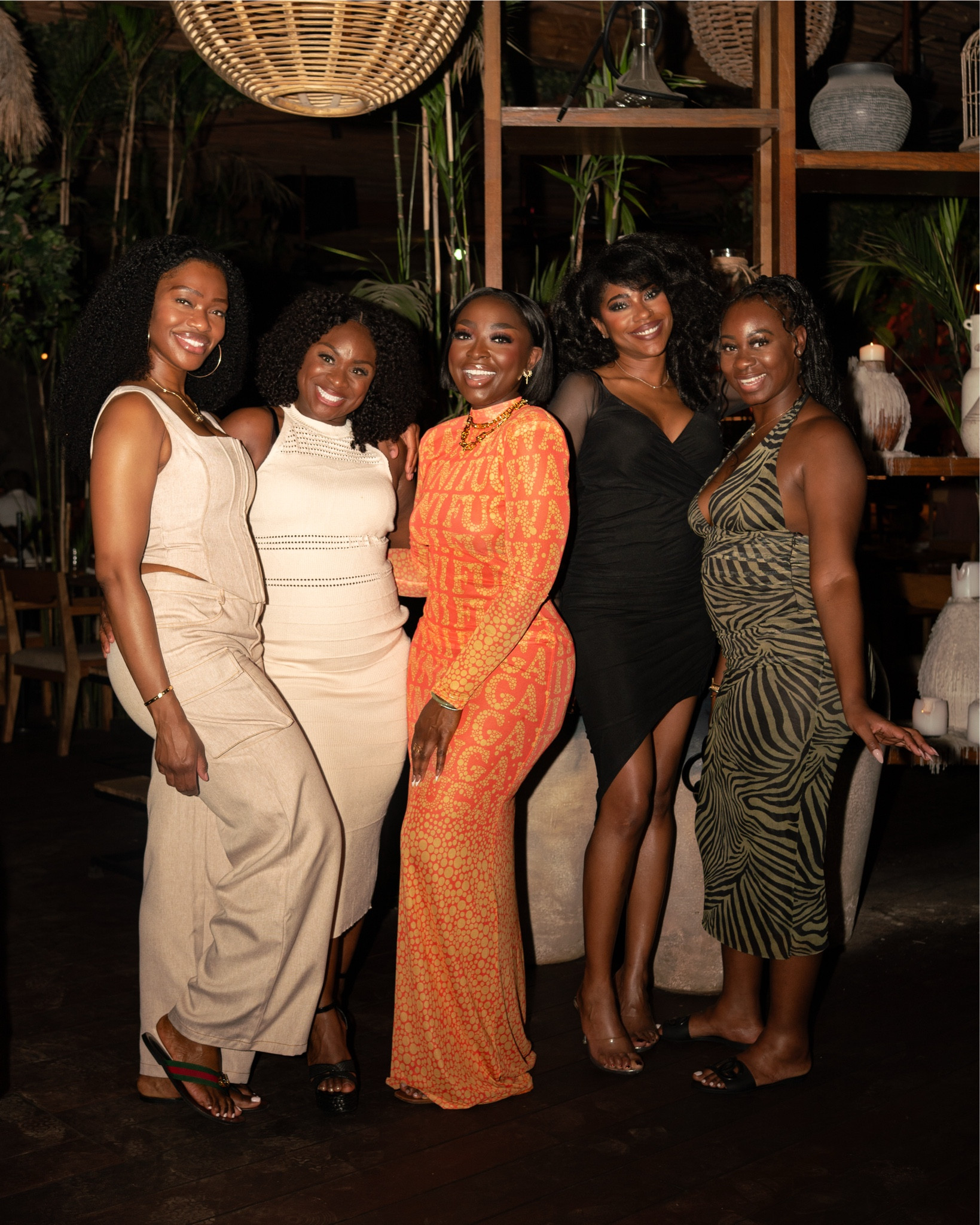 Forty and FOINE! 🥂🎉 #Birthday #BirthdayTrip #BirthdayDinner #GirlsTrip

Grab this dress directly from the WANNIFUGA site if it is still available.
