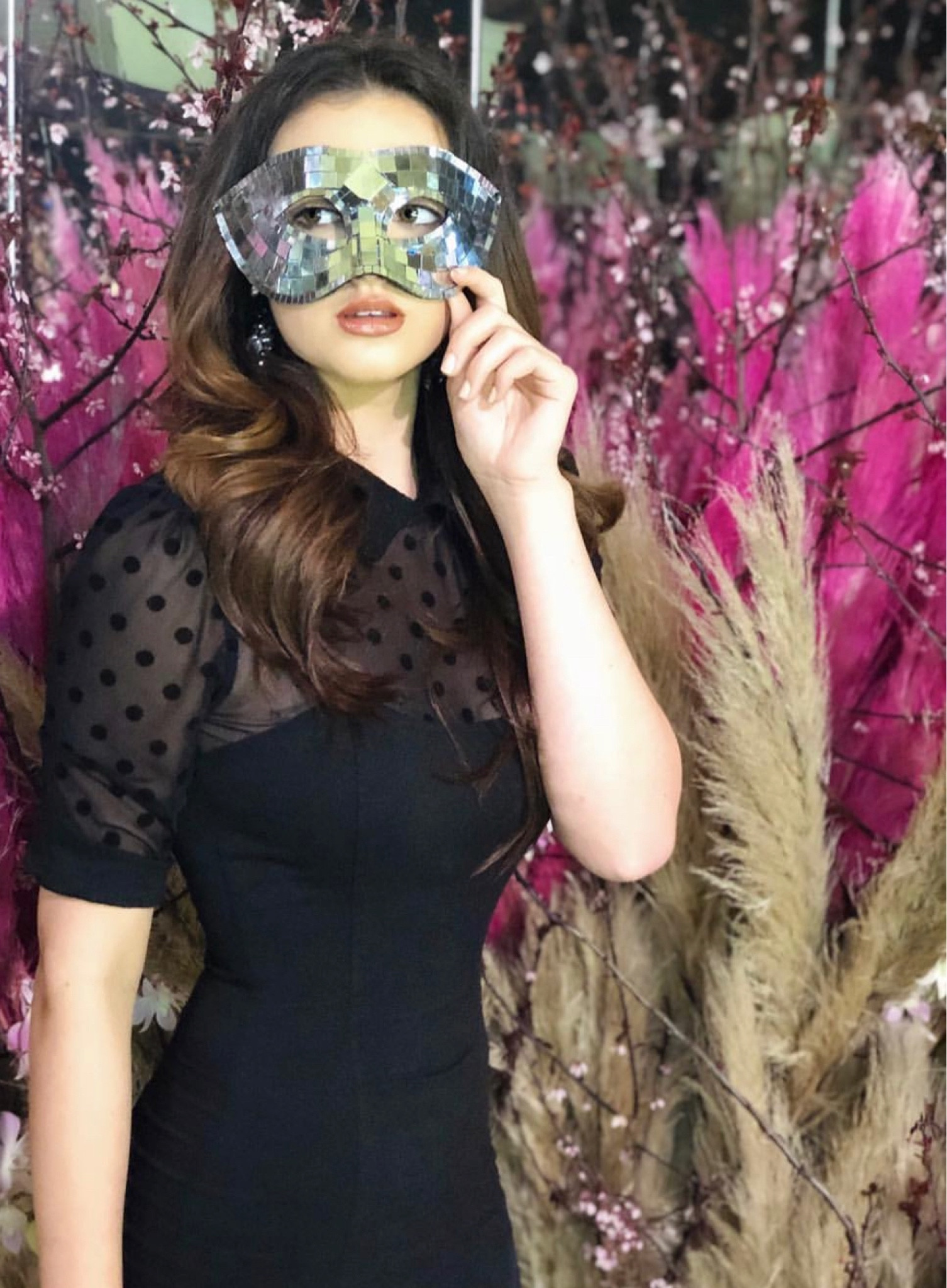Got a secret, can you keep it? 🤫 

Mask, masquerade, pretty little liars, Halloween costume, dress up, cosplay, fun, adventure, little black dress, unique vintage, sheer, collared, mirror mask, face mask, make a scene, make believe, do stuff  

#LTKHalloween #LTKSeasonal #LTKparties