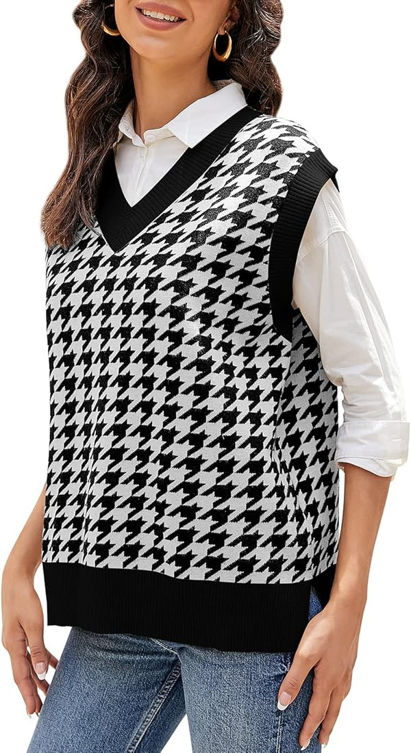 HOCOSIT Women's Knited V-Neck Vest Argyle Plaid Preppy Style Sleeveless Pullover Crop Sweater Ves... | Amazon (US)