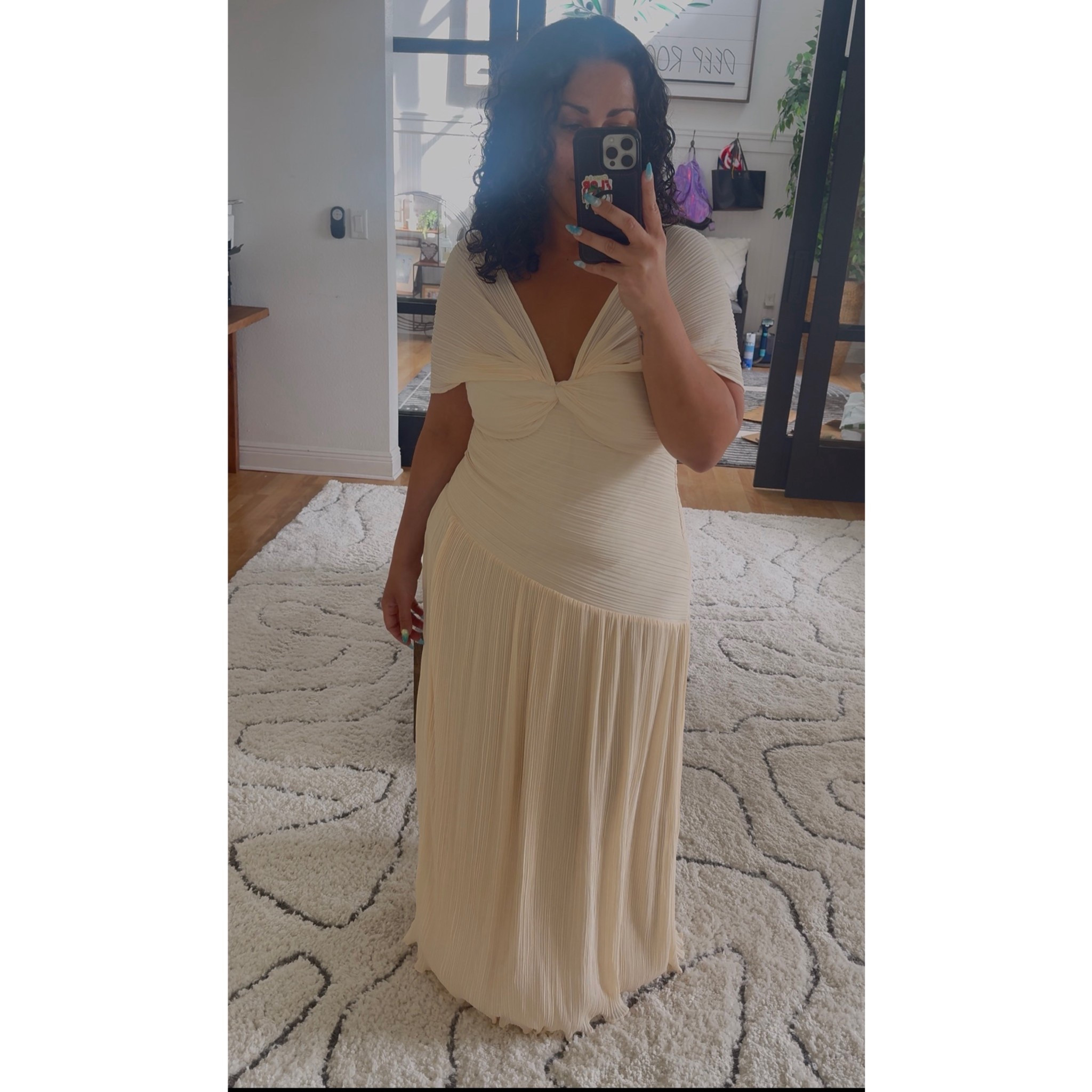 Size 14 from @Eloquii. This dress took my breath away 🥹🥹🥹

Runs a little big. 

#op

#plussize #midsize #fashion #style 