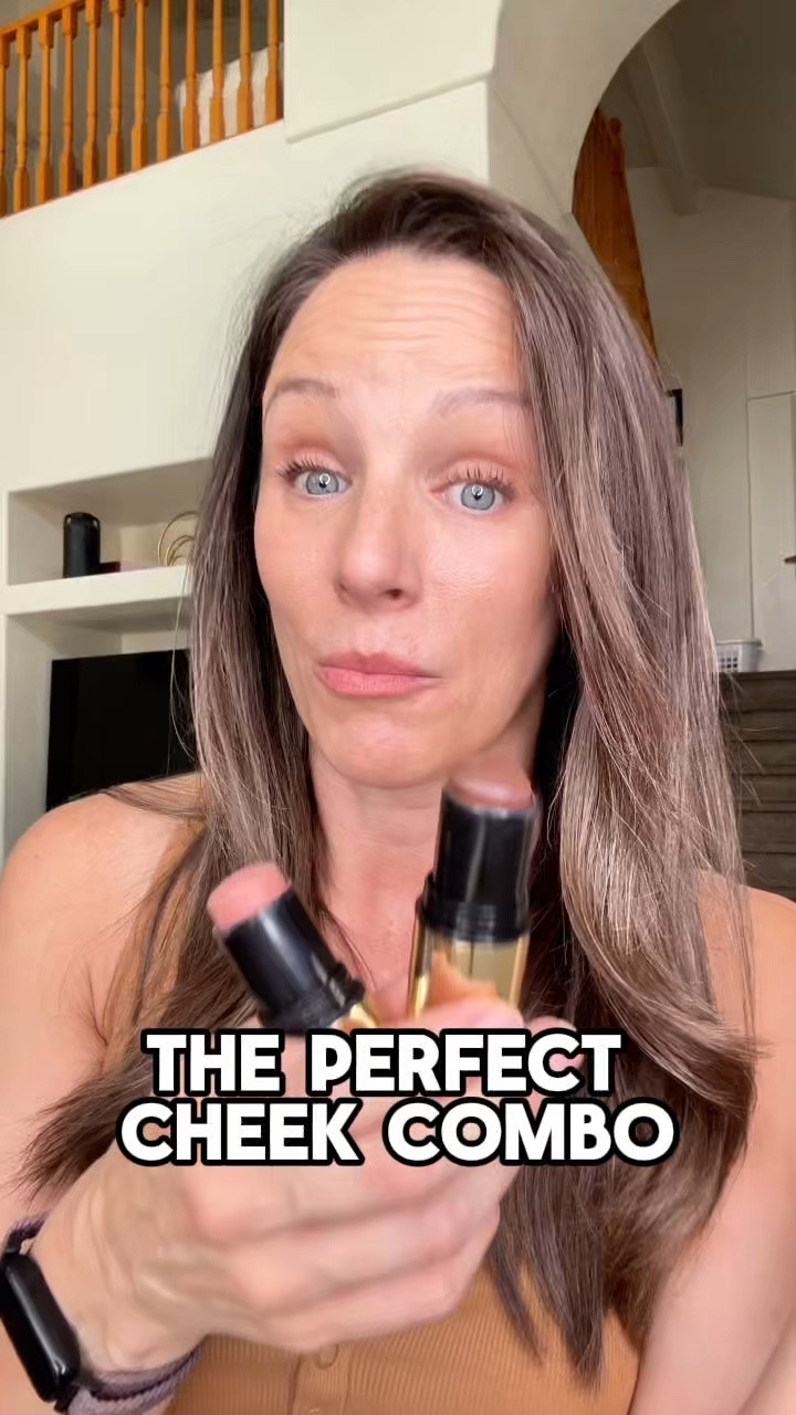 Soft contour + perfect nude blush = the cheek combo I’ve waited for.Using Make Beauty Heatstroke Gel Blush Baked to sculpt and Creamstroke Hypernude to add the most natural everyday flush. If you want a bronzer–blush duo that blends effortlessly, this set is it.
.
#makebeauty #makebeautycreamstroke #makebeautyheatstroke #creamblush #beautyover40

#LTKgrwm #LTKBeauty #LTKOver40
