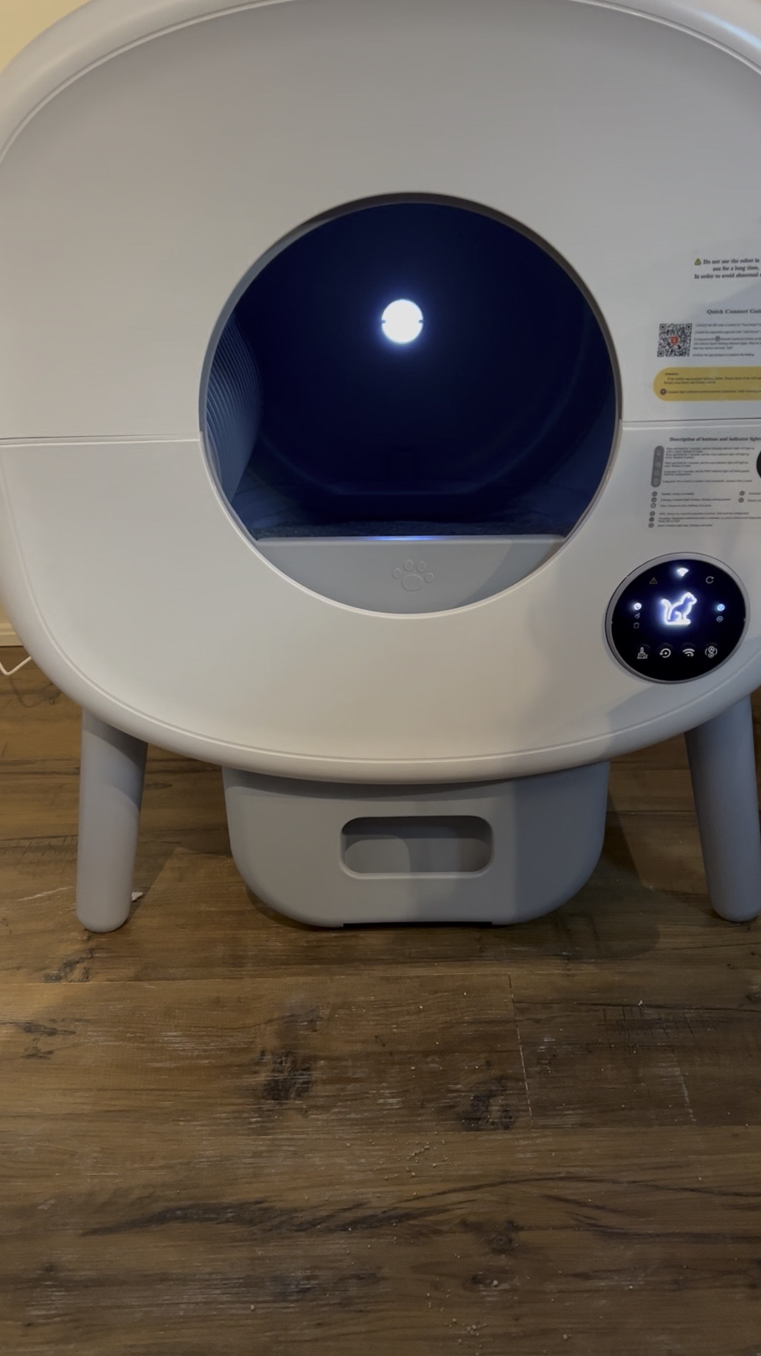 Got my baby a self cleaning litter box! 🤍🙌🏼

#LTKPets #LTKSaleAlert #LTKHome