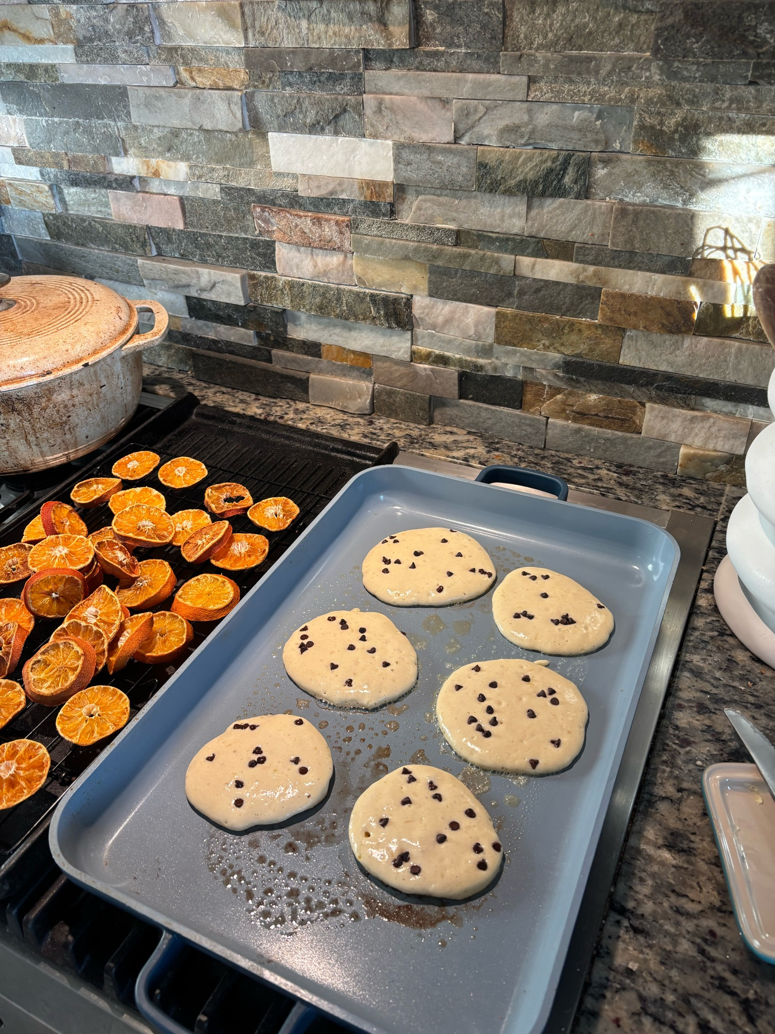 My fav baking pans - sold as a set!! The big one can go on the stove top like a griddle or in the oven. 😍