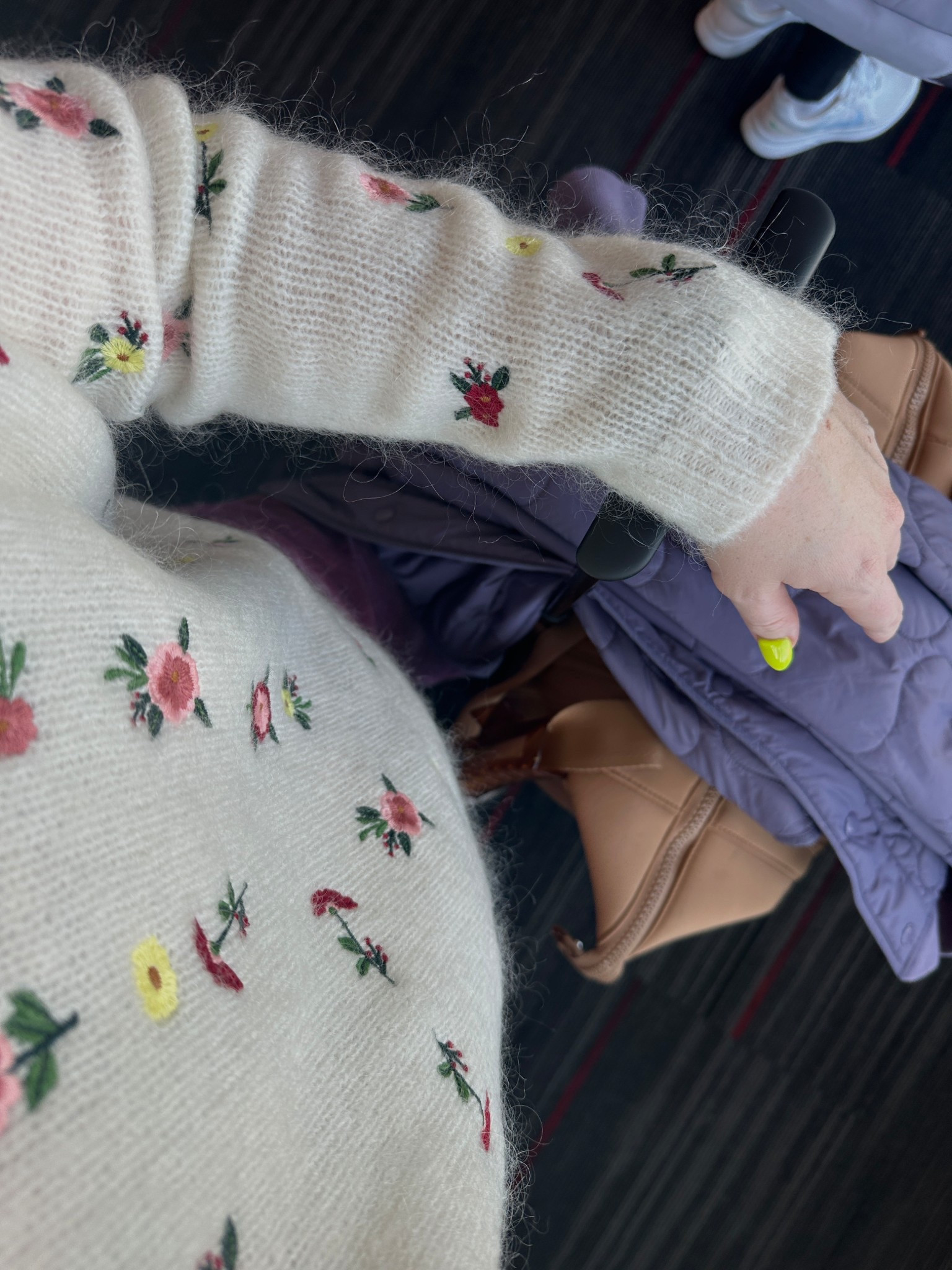 Sezane has won me over 🌺 🌼 🌹 