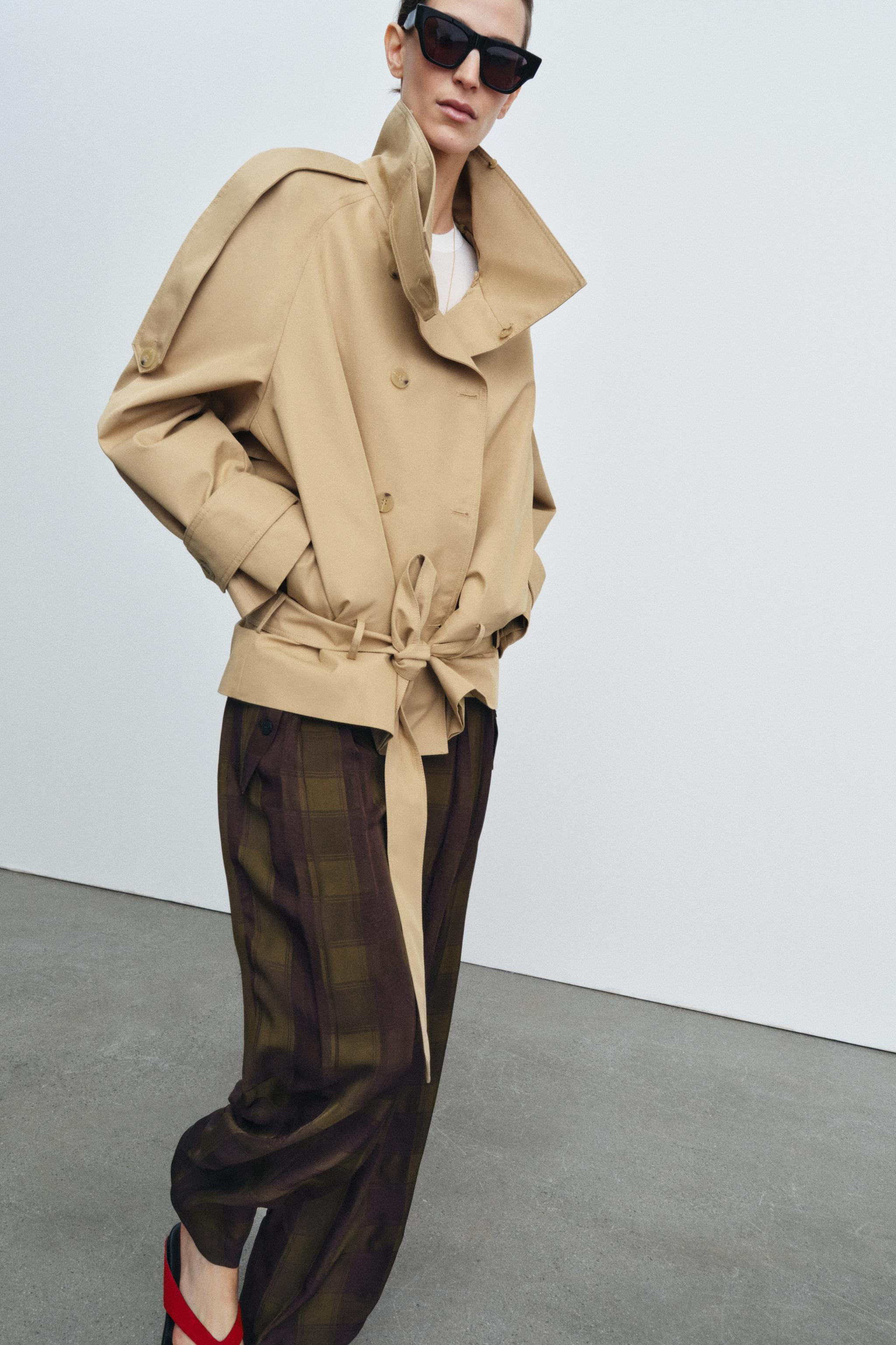 ZW COLLECTION SHORT HIGH-NECK TRENCH COAT | Zara UK