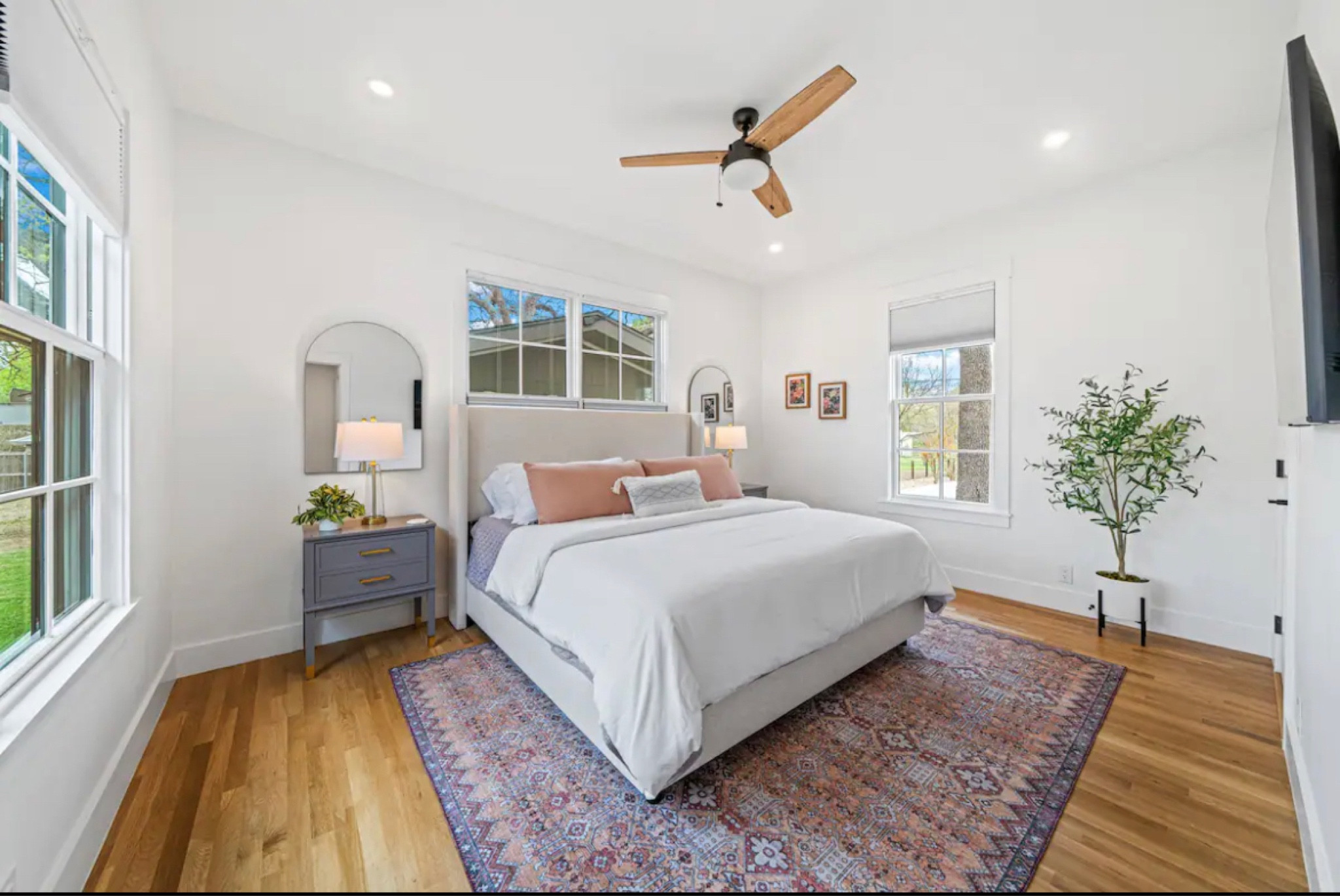 master suite bedroom - bestirs decor - affordable home style decor

#LTKhome #LTKstyletip #LTKsalealert