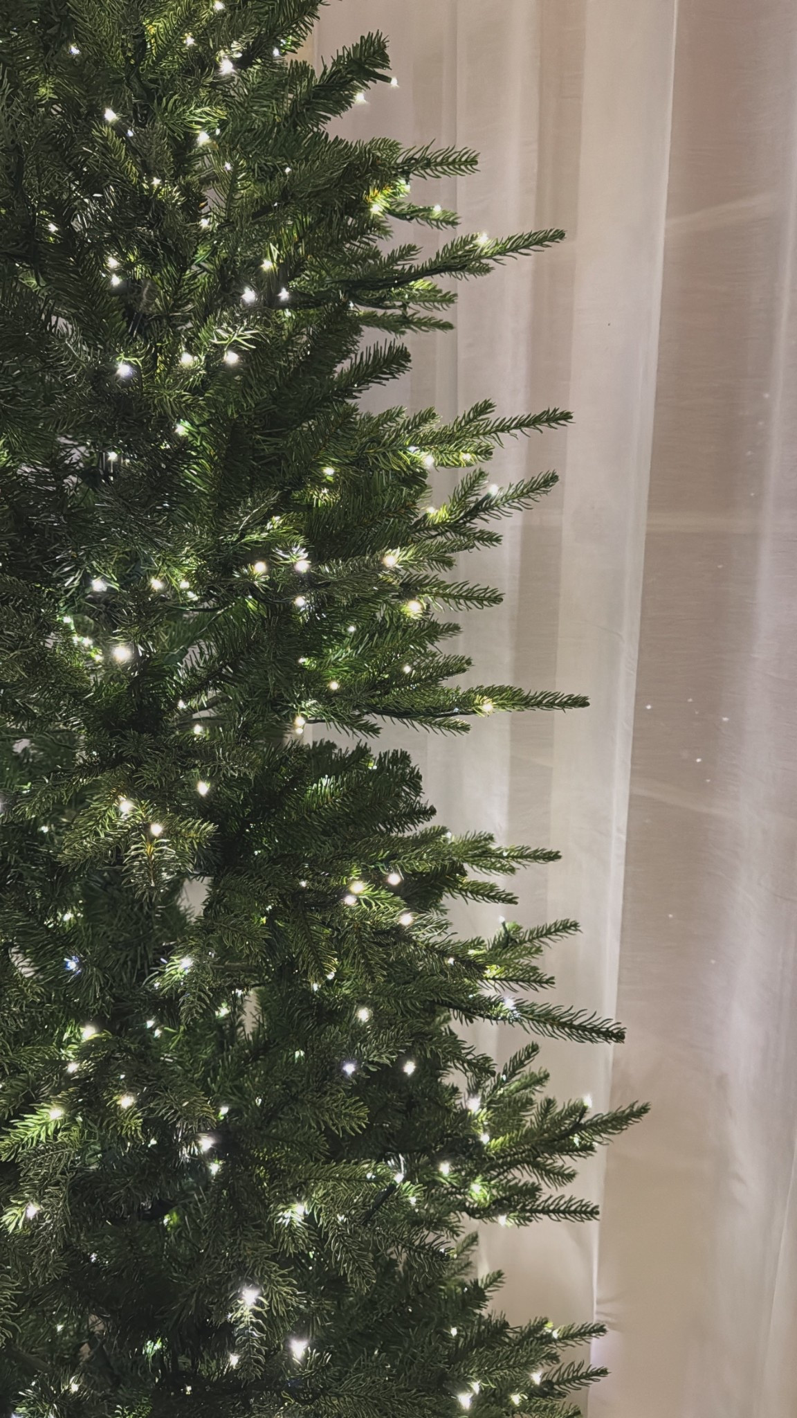 Our first fake tree! 

#LTKHoliday #LTKHome #LTKmomlife