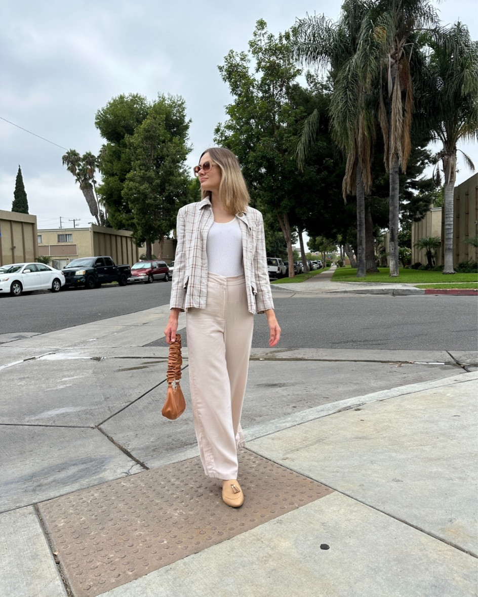  season calls for neutral fits 🤍

Fall fashion, fall outfit, neutral style, blazer, mule shoes, fall shoes, summer to fall fashion, transitional outfits, neutral aesthetic, fashion blogger, content creator

#LTKshoecrush #LTKstyletip