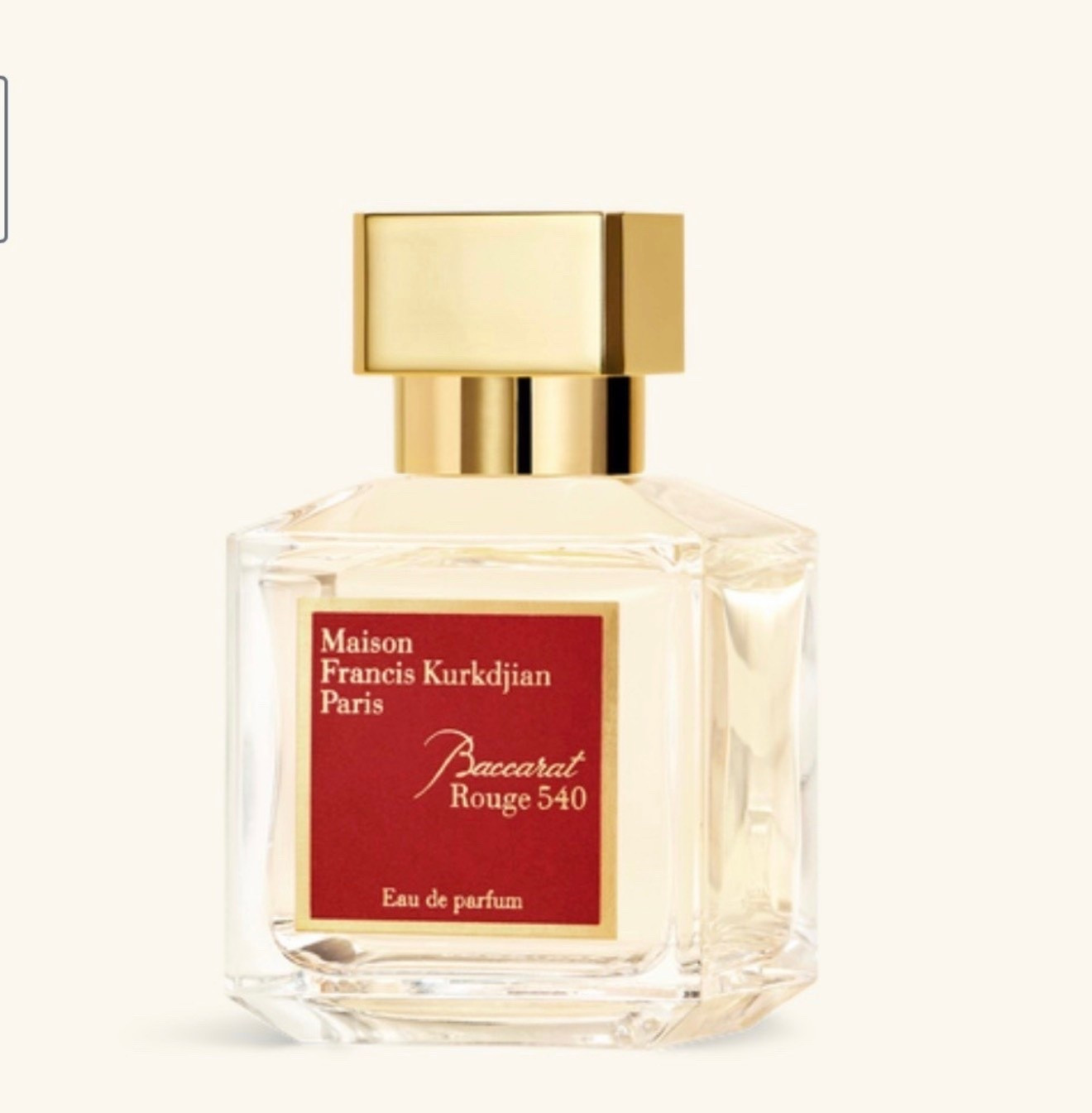 This luminous and intense fragrance with woody, ambery, floral tones blooms into a graphic and extremely condensed olfactory signature.
♥️