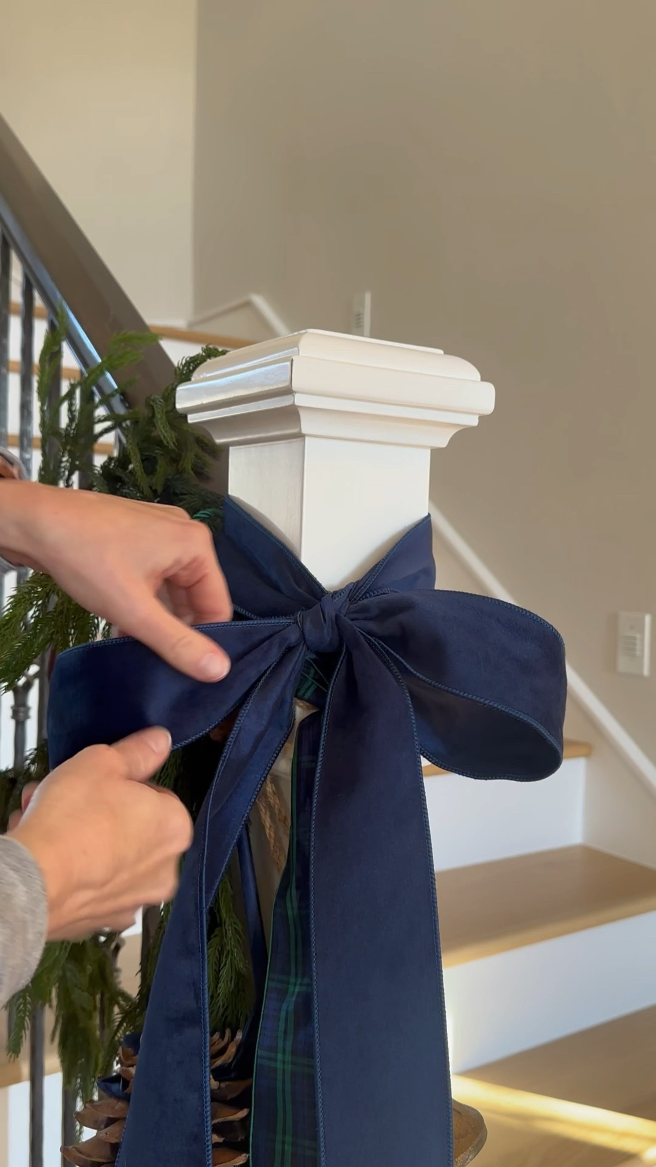How to tie a simple bow for your banister 🎄💙

#LTKWatchNow #LTKHoliday #LTKHome