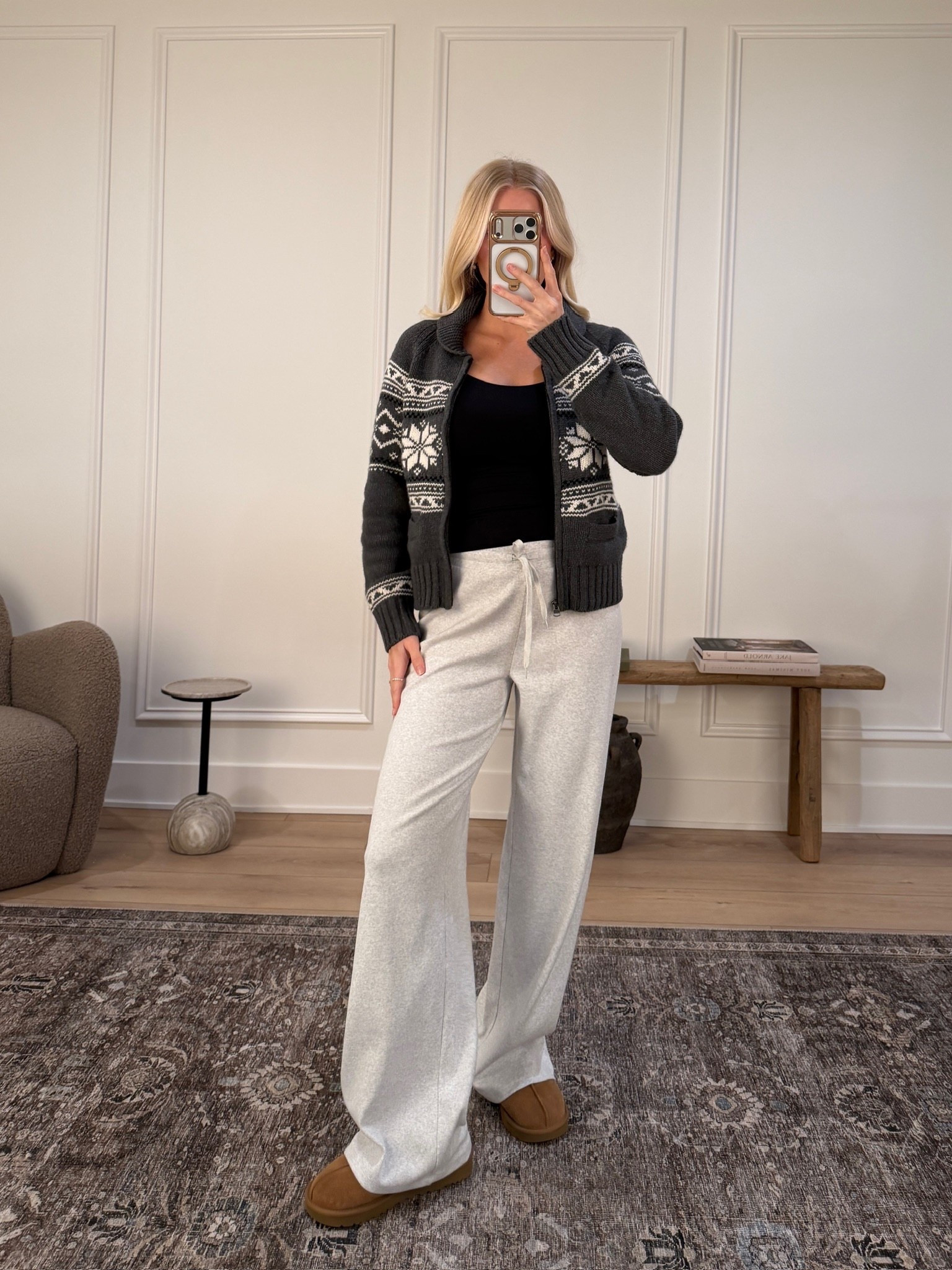 Wearing a small in top, med in sweater (Hthr Chrcl /Birch), small in pants (heather cloud white), shoes are tts! #kathleenpost

Winter weather outfit, cold weather wear, lunch date look, running errands outfit