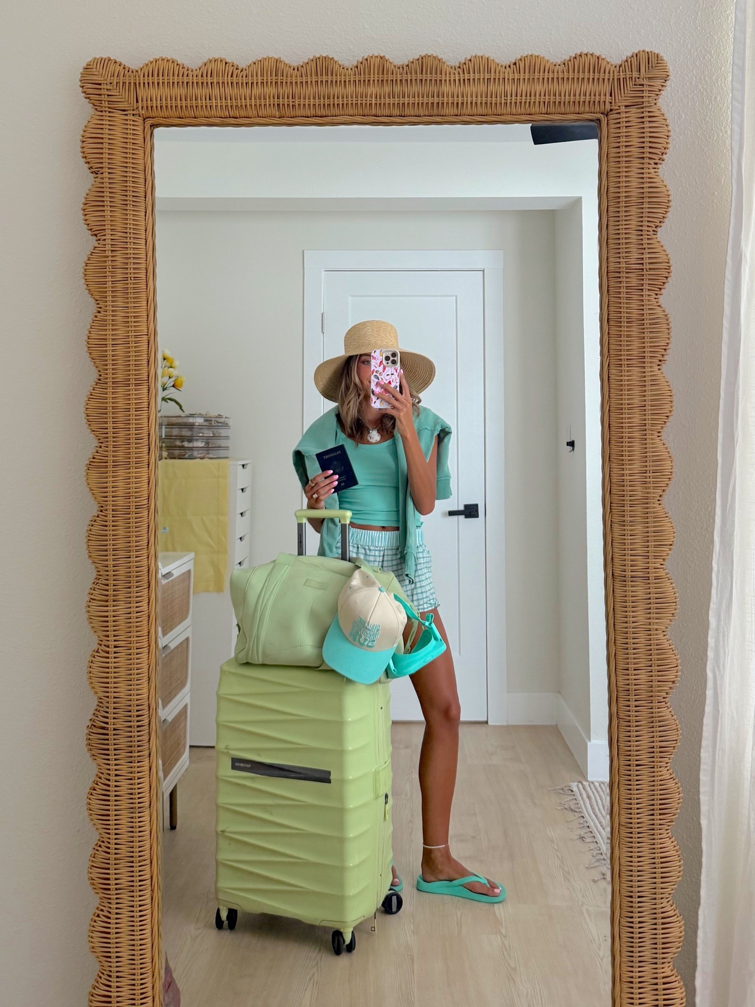 travel day outfit to the Bahamas 🌴