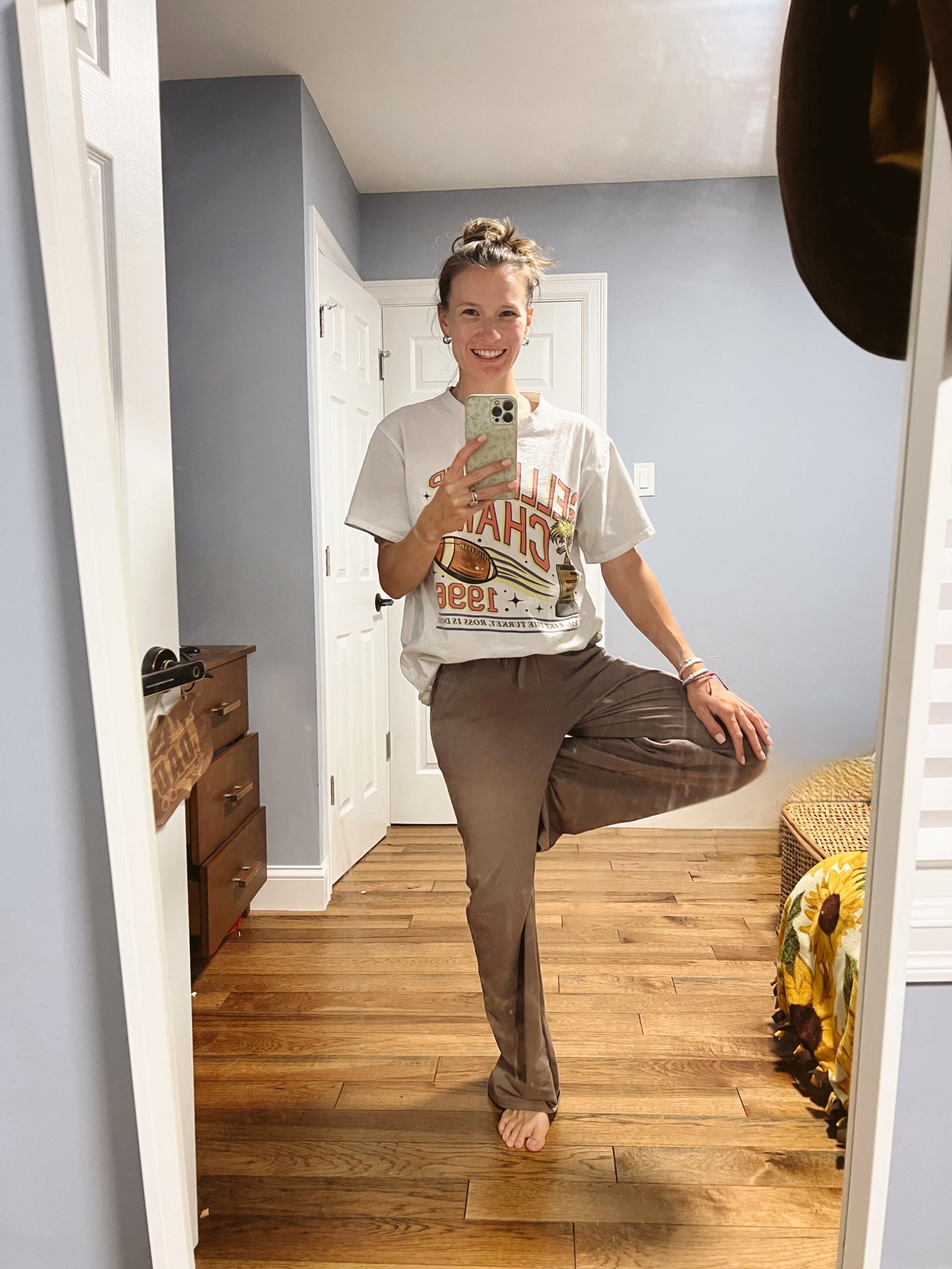 I might need each color… these sweats are perfect! The perfect light, but soft, is pants! 