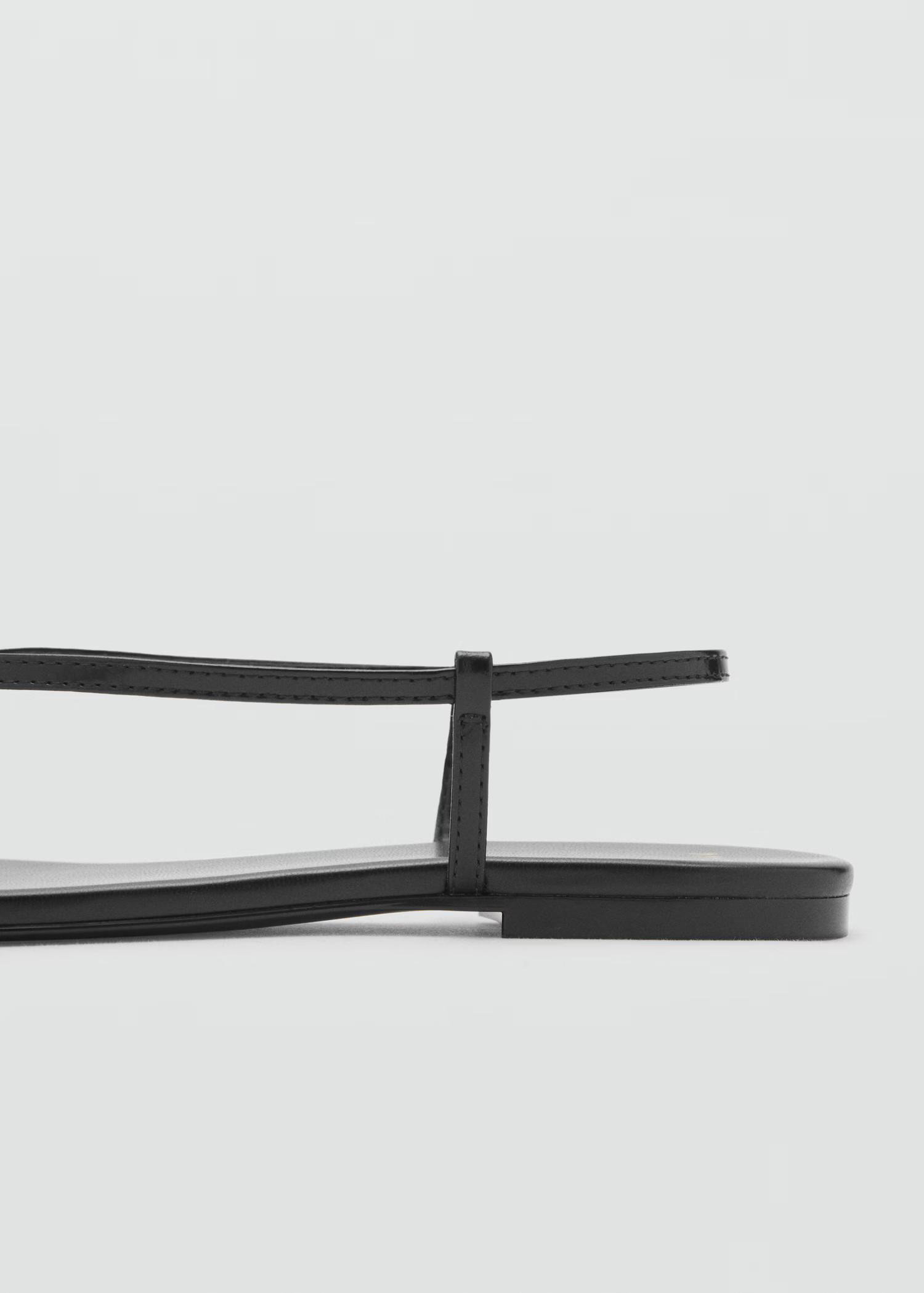 Leather sandals with strap and contrasting toe - Women | MANGO United Kingdom | MANGO (UK)