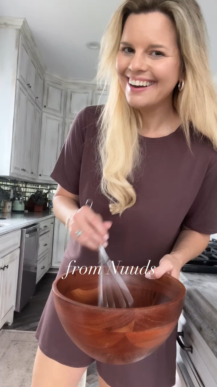 As a mom, I need clothes that are comfortable and cute, and this is it. I was really excited to try out the quality of the pieces, and I have been really impressed. So comfortable and I love that the pajamas are light and cooling. Throw on a jacket and head to carpool. I’ve had all these for a few weeks now, and the joggers + the muscle tee are constantly on repeat. The best outfit for all the errands because the comfort level is unmatched. 

Have you tried @nuuds ? What has been your favorite piece? Love these gifted pieces and can’t wait to try more from @nuuds