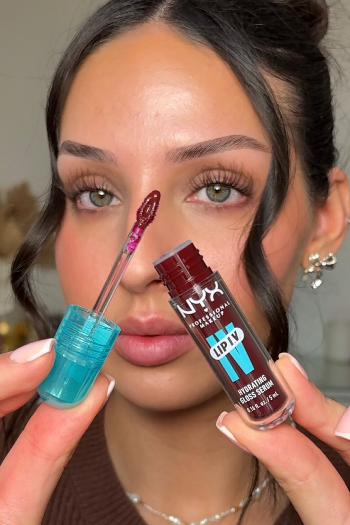 New lip gloss & stain !! 

@nyxcosmetics_uk Lip IV in shade “15 water ‘bout wine?”
RRP £10.95

This is the first shade I’m trying of new lip IV and the colour pay off is incred!! Also it leaves a stain on the lips after the glossy wears off. I took this off straight after applying and it left a subtle stain but if you leave it on for longer the stain will be much stronger! So you can wear full pigment glossy or stained 🎉

Please do not use/repost my content without my permission.

#makeup #makeuptryon #makeupcollection #lipoftheday #lipstain #lipgloss #lipproduct #nyxcosmetics_uk #nyxcosmetics #nyx