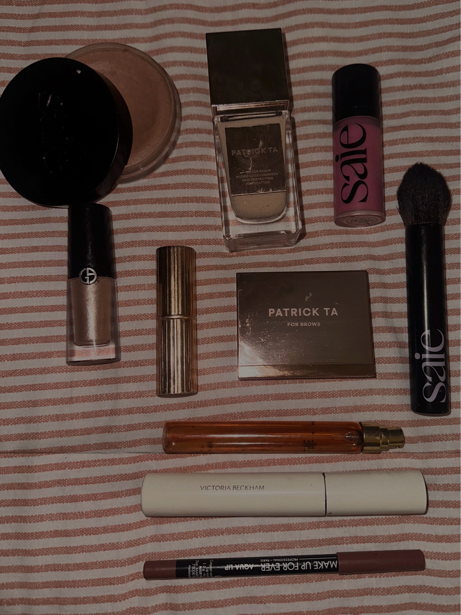 a simple look on this rainy Monday 

#LTKBeauty