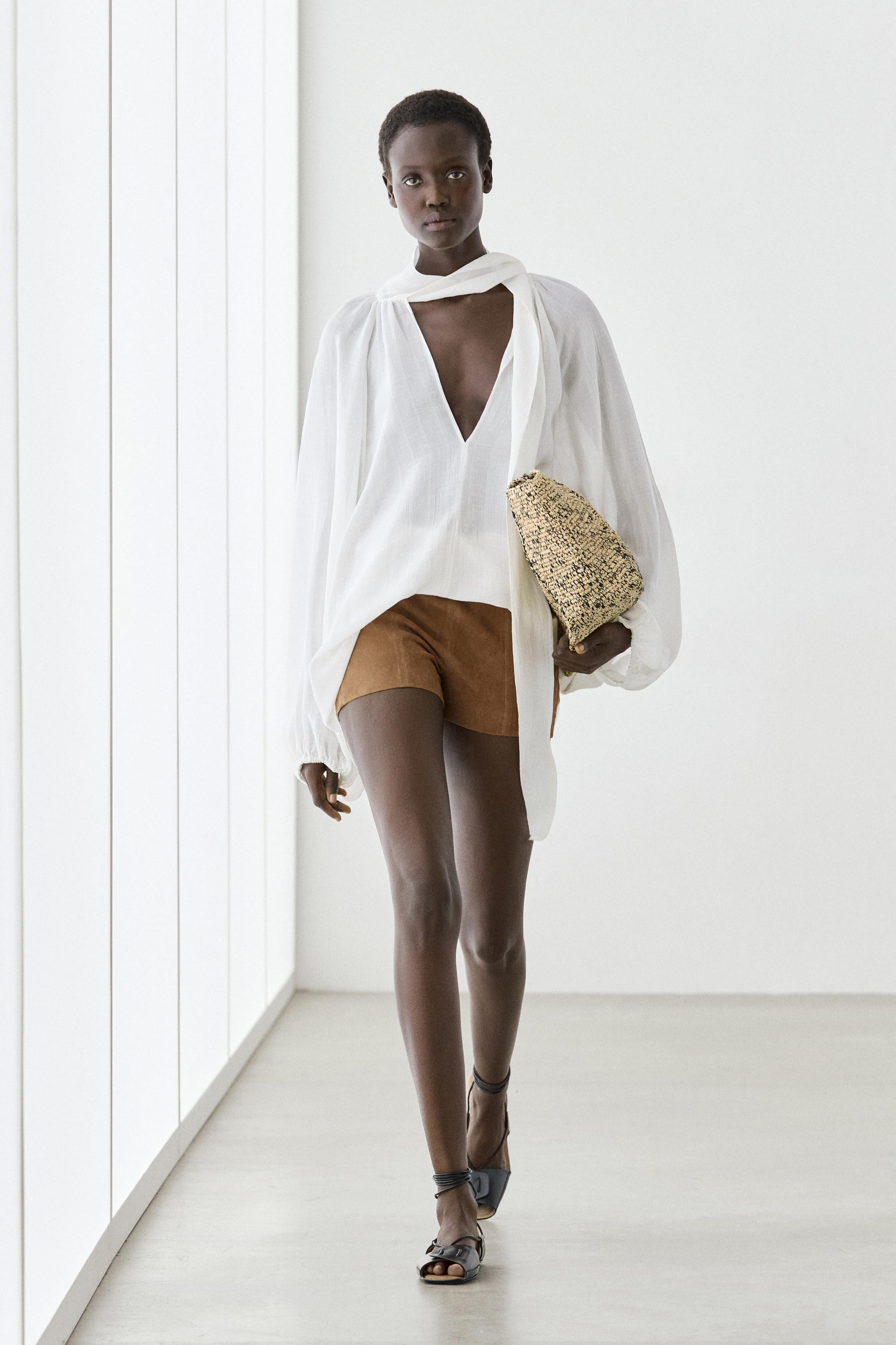 Flowing V-neck blouse with tie | Massimo Dutti US