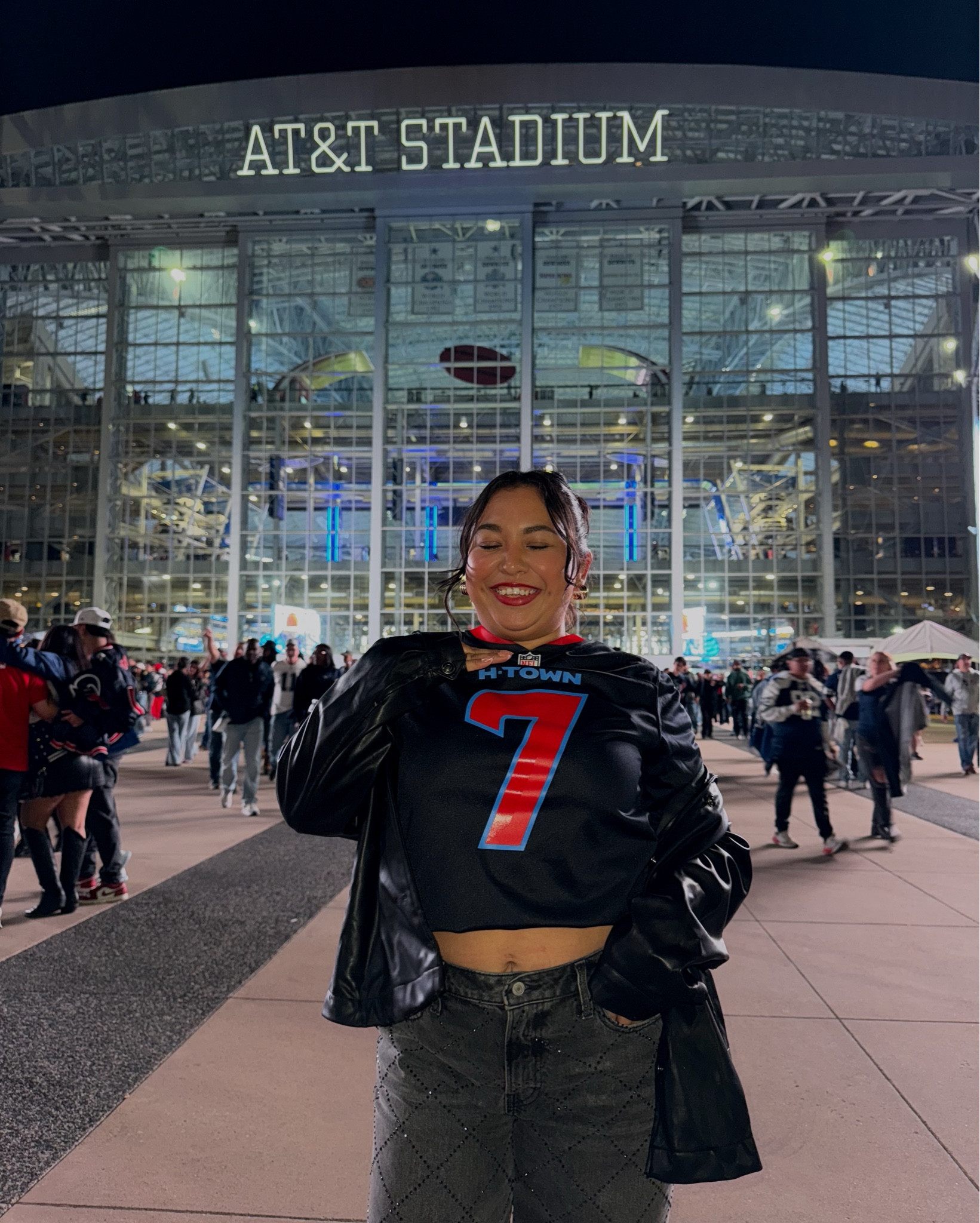 Football game day outfit 

Football outfit, game day outfit, cute outfits for football game, nfl game outfit

#LTKStyleTip #LTKSeasonal #LTKMidsize