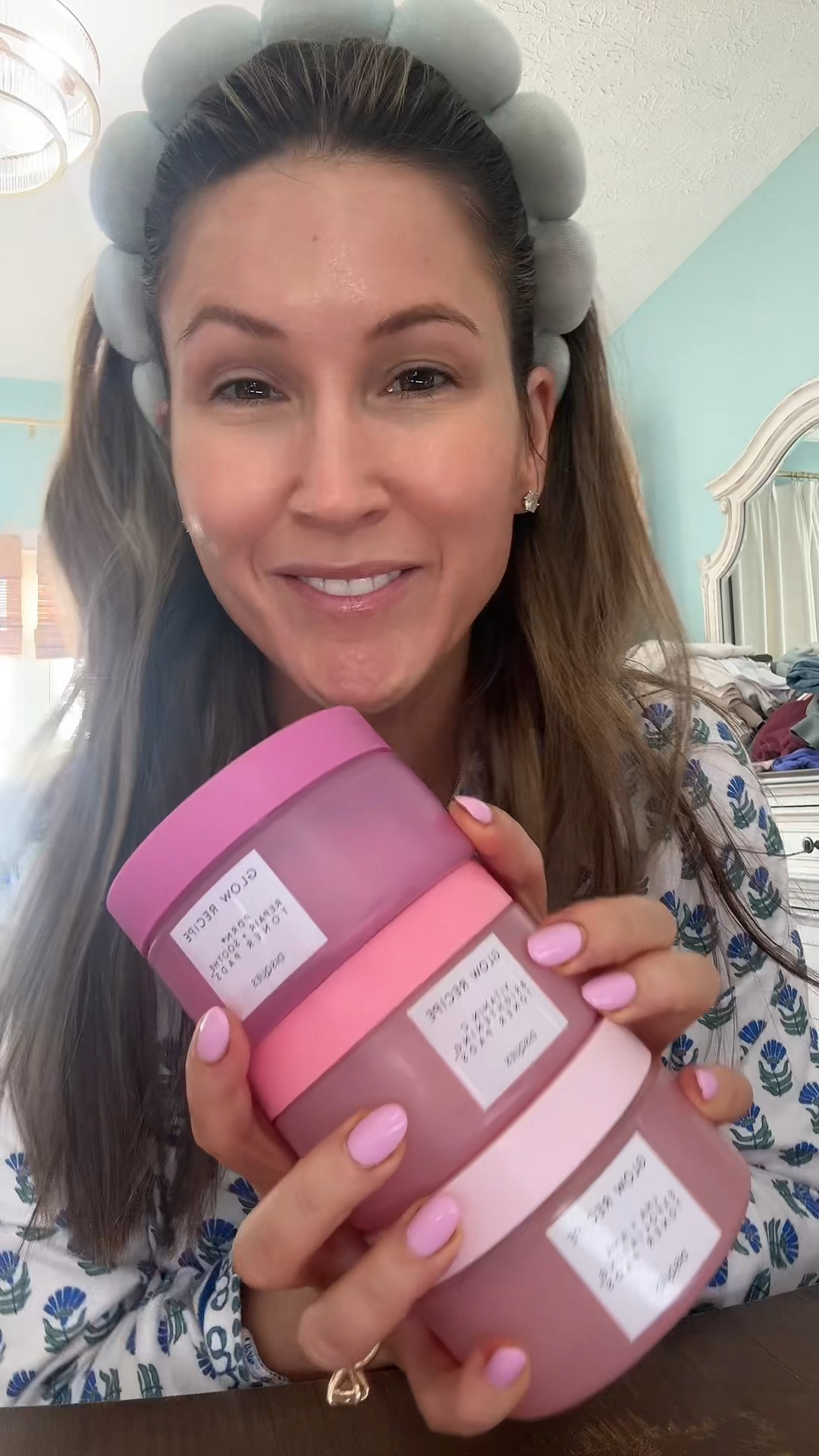 Glow Recipe Toner Pads Review 💕 Which One Is BEST for Brightening + Glass Skin?

If you’ve been seeing Glow Recipe toner pads ALL over TikTok… here’s your sign 💕

I tested the full trio and here’s the honest breakdown:
✨ Vitamin C = brightens + evens skin tone
✨ AHA/BHA = smooths texture + unclogs pores
✨ PDRN = hydrates + repairs your skin barrier

As a busy mom, I LOVE that these are quick, no-mess, and actually make your skin look fresh + glowy in minutes 🙌

If your skin has been feeling dull, textured, or just “blah”… these are SUCH an easy upgrade to your routine.

	•	Glow Recipe toner pads
	•	Korean skincare toner pads
	•	Vitamin C brightening pads

@Glow Recipe 
#tiktokshopspringglowup #tonerpads #koreanskincare 
#creatorsearchinsights #greenish 

#LTKmomlife #LTKselfcare #LTKBeauty