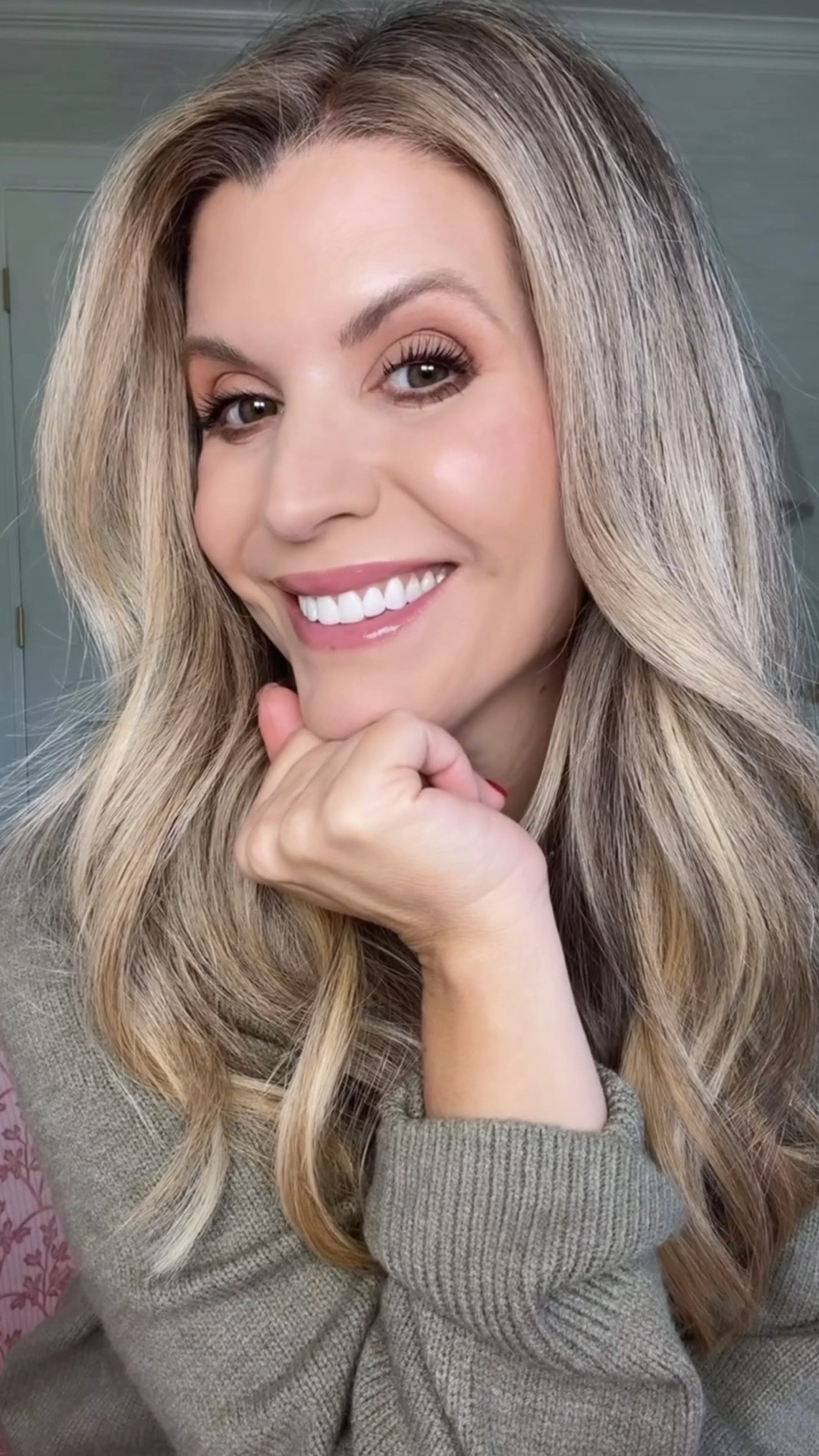 An easy, under-five-minute eye look for fall! 🍂🤎 I love warming up my eyes with chestnut browns while still keeping them bright. A little deeper eyeliner adds definition and gives the whole look that moodier fall feel… perfect with everything I WANT to be wearing right now!

Products used:
- Armani Eye Tint color 22M Cashew
- Charlotte Tilbury Eyeshadow color Champagne 
- MakeUp Forever Liner color Limitless Brown
- Merit Blush color Cheeky
- Lipstick Merit color Archival
- Lipgloss Maybelline color Gummy Bear
- Makeup by Mario Bronzer Stick color Light Medium

Easy, warm and perfect for transitioning into the cooler months.

#LTKgrwm #LTKOver40 #LTKBeauty