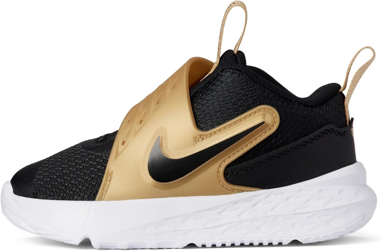 Nike Kids' Team Hustle D Basketball Shoes | Amazon (US)