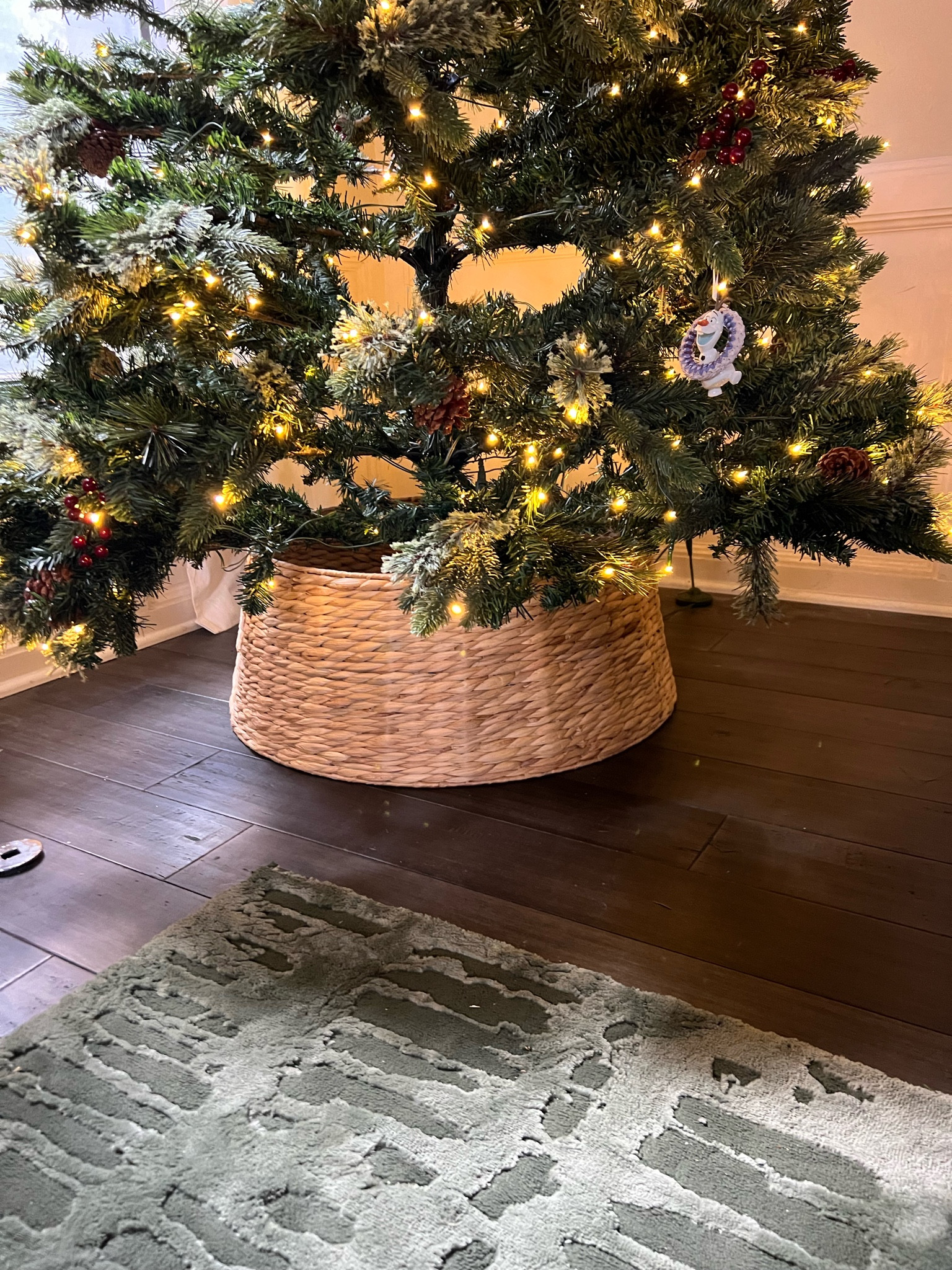 Cute tree skirt from Target 

#LTKHoliday