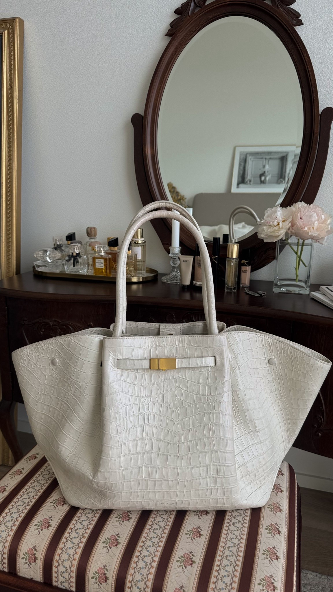 Work bag🤍

#LTKStyleTip #LTKWorkwear #LTKItBag