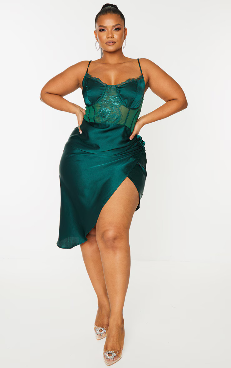 Plus Emerald Lace Insert Cup Detail Ruched Side Midi Dress | PrettyLittleThing US
