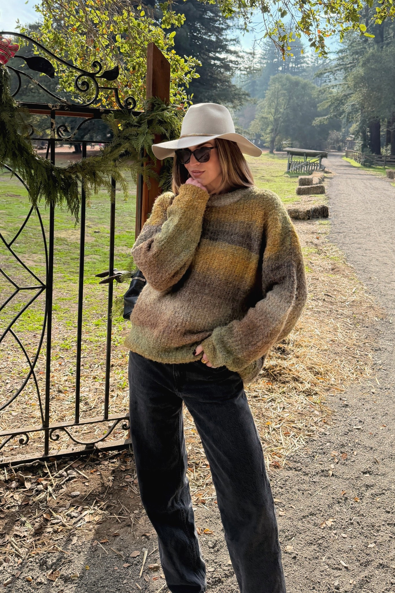 Oversized vintage sweater find from Amazon! File under cozy winter essential.

#LTKHoliday #LTKSeasonal #LTKFindsUnder50