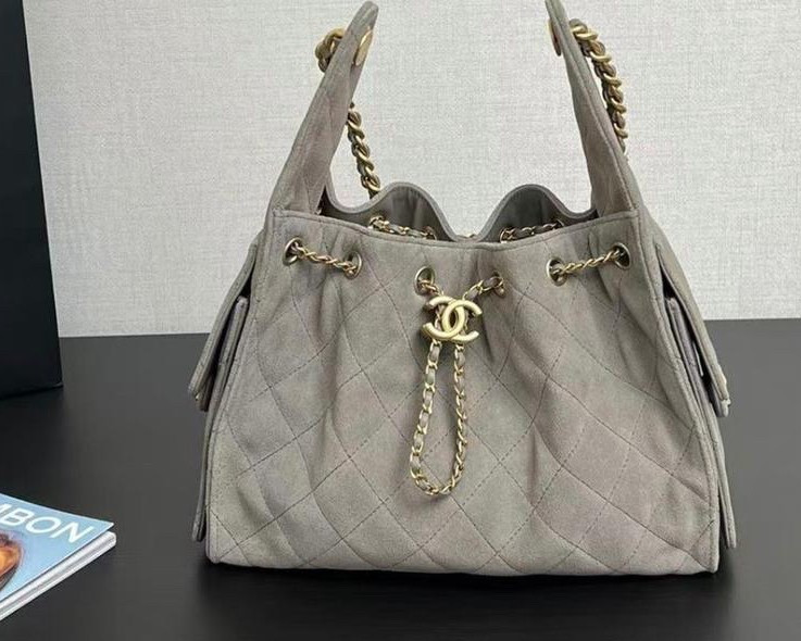Mirror top quality 

#LTKStyleTip #LTKOver40 #LTKItBag