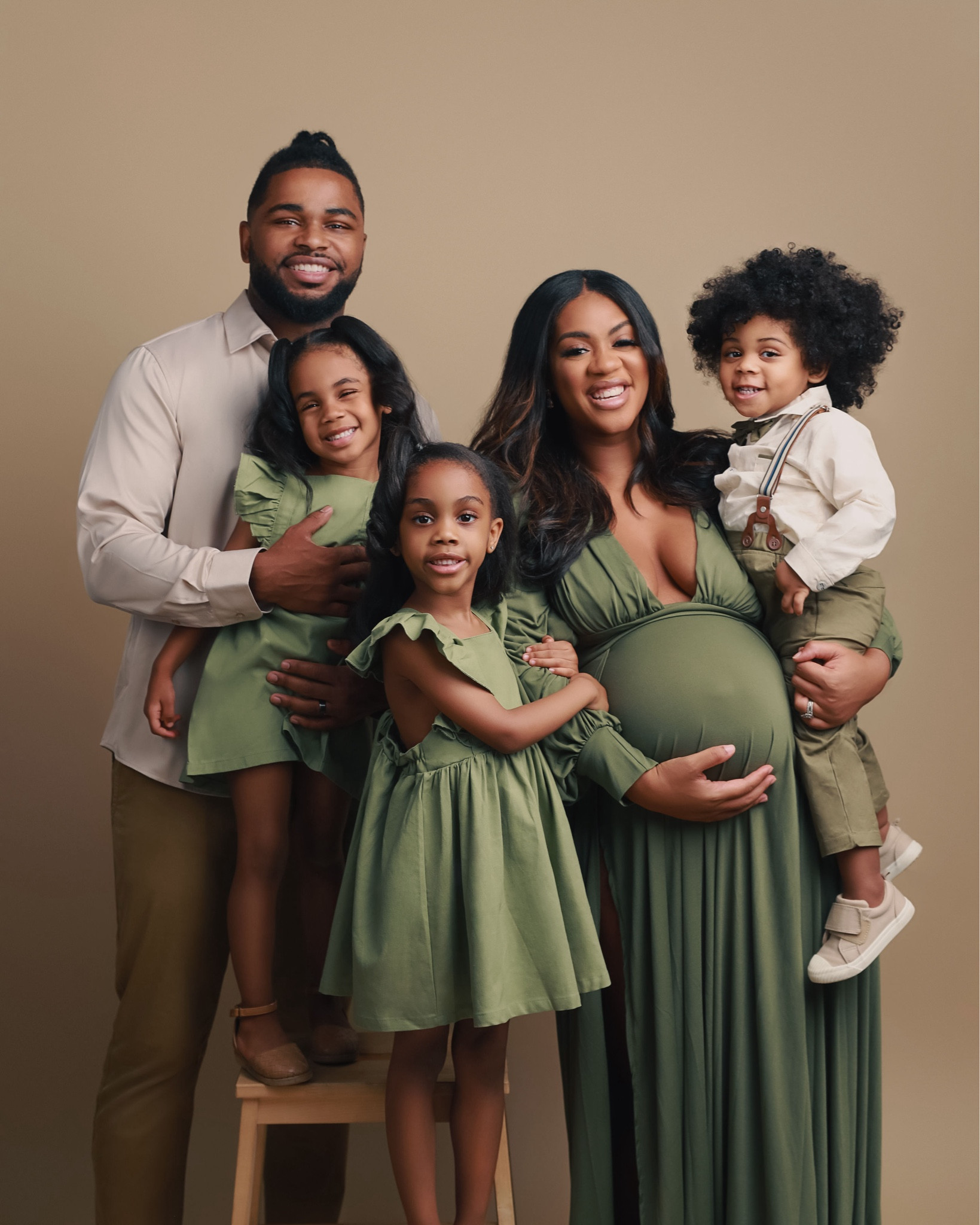 Our maternity shoot was a dream and I found these neutral greens and creams on Amazon! 

#LTKbump #LTKfamily #LTKkids