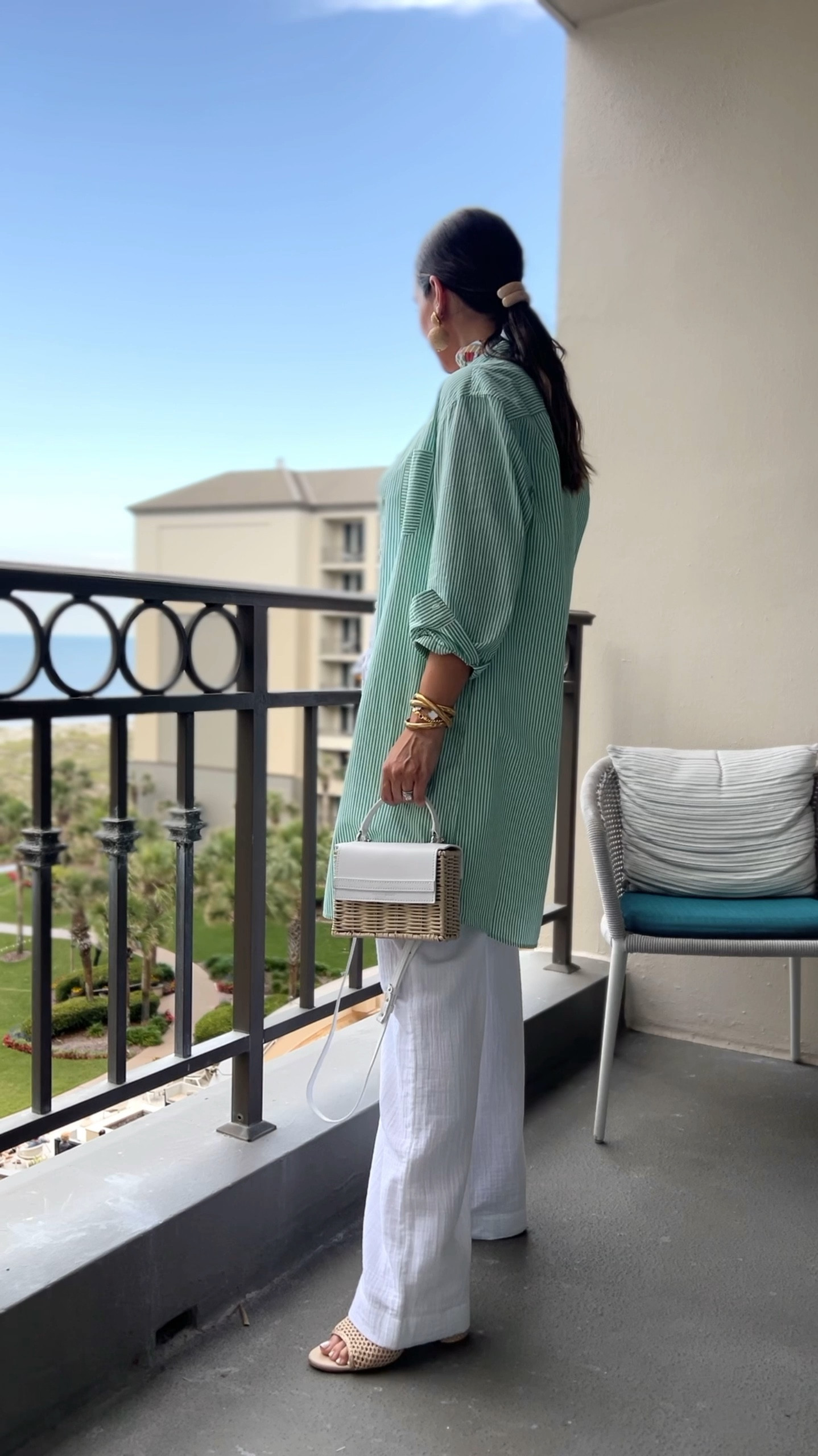 So happy to be in Amelia Island! Wearing Southern Tide striped shirt dress and white drawstring pants - both run a little on the big side, I ordered my usual size at 21 weeks pregnant 

#LTKTravel