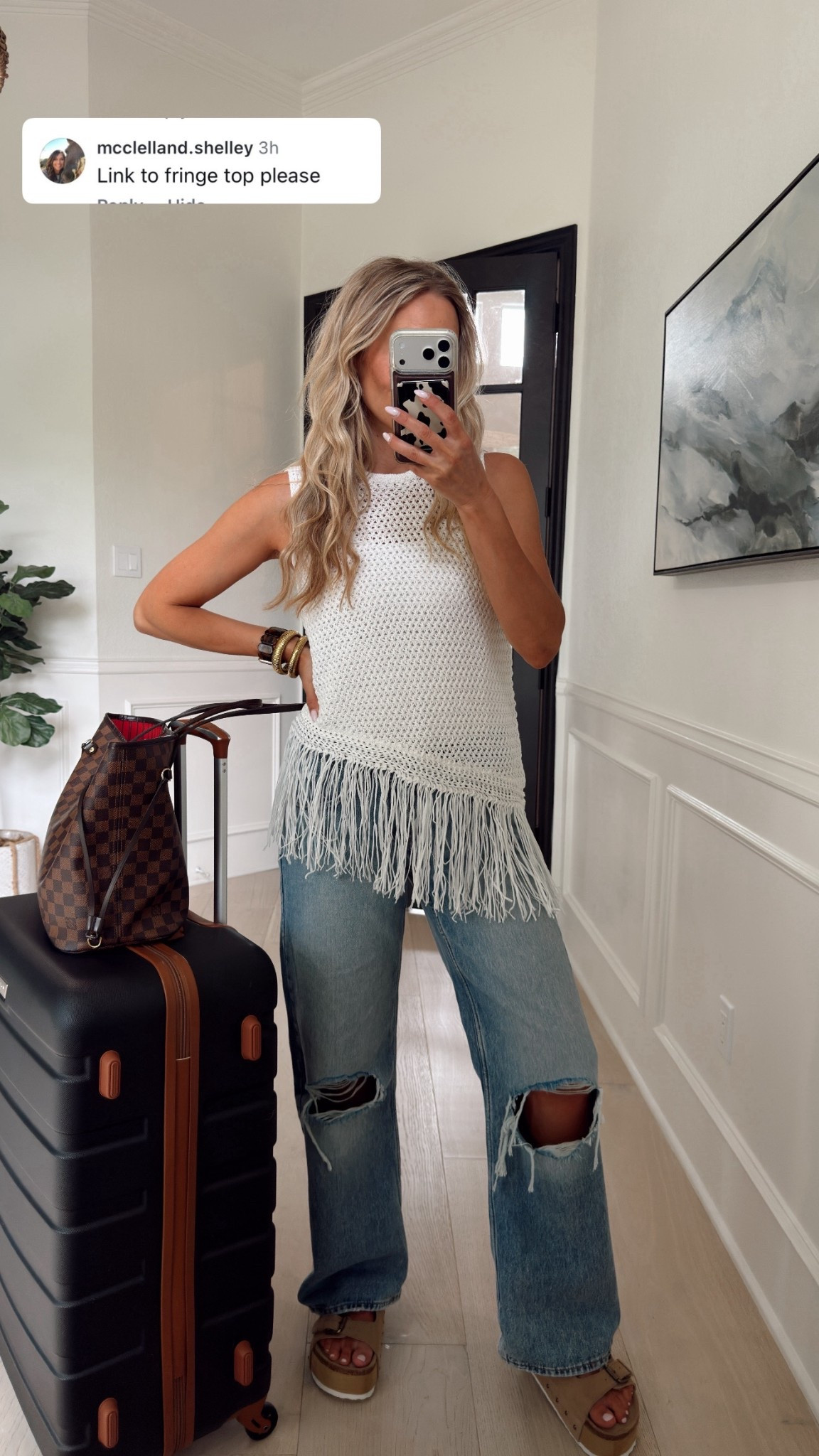 Zara fridge top 🤍

Size: S // TTS