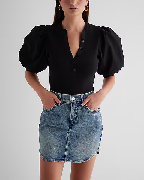 Ribbed V-neck Poplin Puff Sleeve Henley Tee | Express