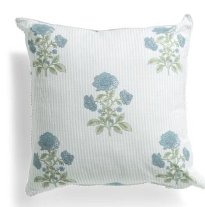 Loving this floral throw pillow! @TJ Maxx 

#LTKHome #LTKSeasonal