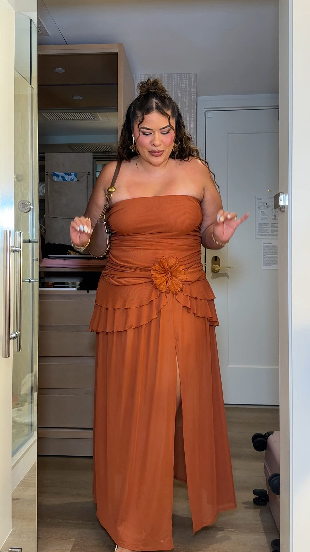 Outfit of the night ✨ this beautiful dress that is perfect for a wedding! A bit see through at the bottom but I just wore nude shorts under 💋 wearing size large

#LTKMidsize #LTKWedding #LTKPetite