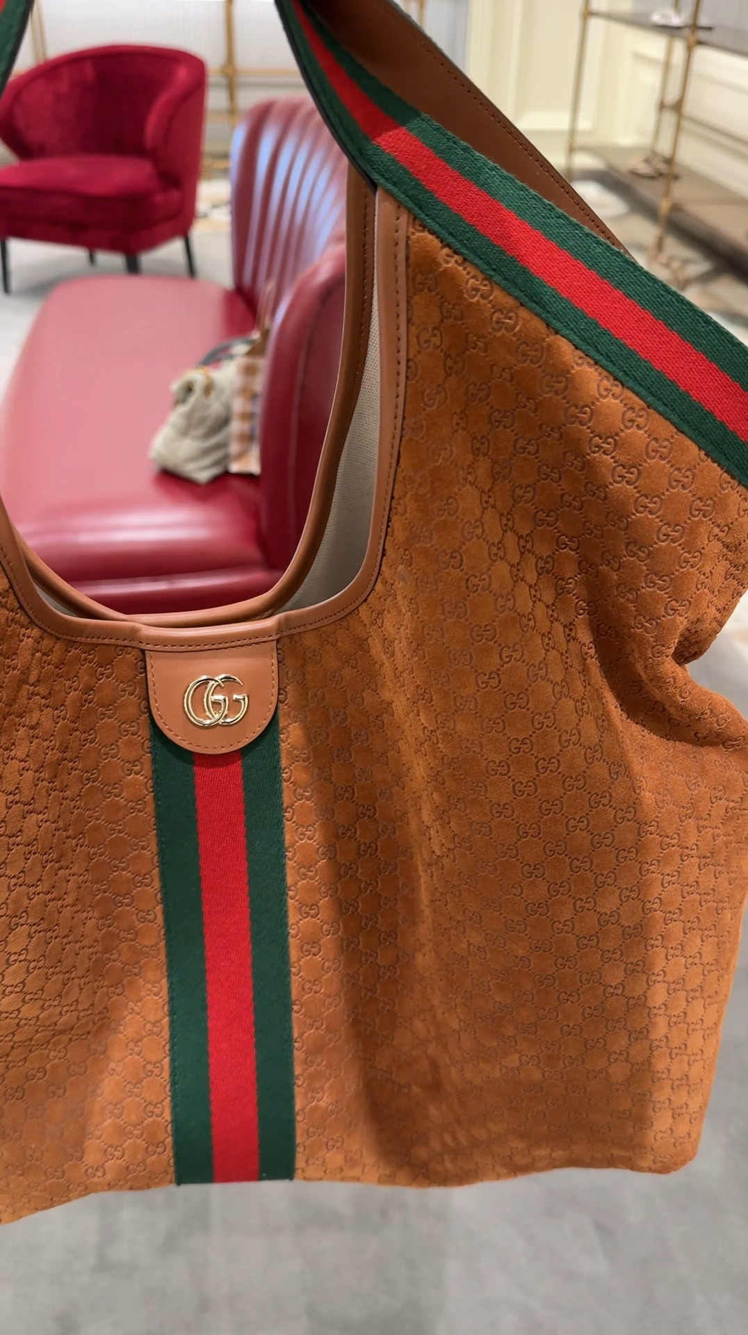Suede is taking over and this new Gucci Giglio bag just proved it 🤎
If you’ve been searching for a luxury suede handbag, designer fall bag, or Gucci bag worth buying… this is it.

The texture, the structure, the color—this is the kind of piece that instantly elevates a simple outfit without doing too much. And did you know that you can make payments on your Gucci purchases?

This is your sign to invest in a timeless designer bag that’s trending right now but will still look expensive years from now.

Comment “link” and I’ll send it to you 🤍
More ways to shop with me in bio.

#guccibag #luxuryhandbag #designerbags #suedehandbag #fallfashiontrends #ltkstyle #ltkfinds #luxurystyle #handbaglover #guccistyle #investmentpieces #elevatedstyle #minimalstyle #fashionover40 #styleinspo