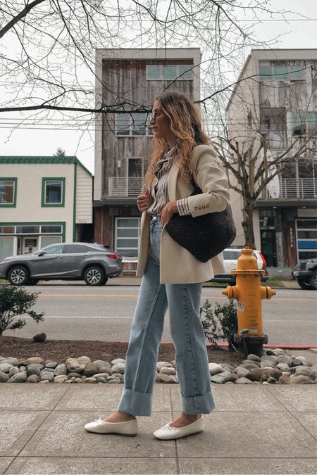 Spring Capsule: Outfit Two ✨

Sèzane shirt, size 4, I sized up 2 sizes. Sèzane blazer, size 4, I sized up 2 sizes. Zara jeans. Everlane flats, TTS. Abby Alley bag. Quince sunglasses  

#LTKover40 #LTKSeasonal